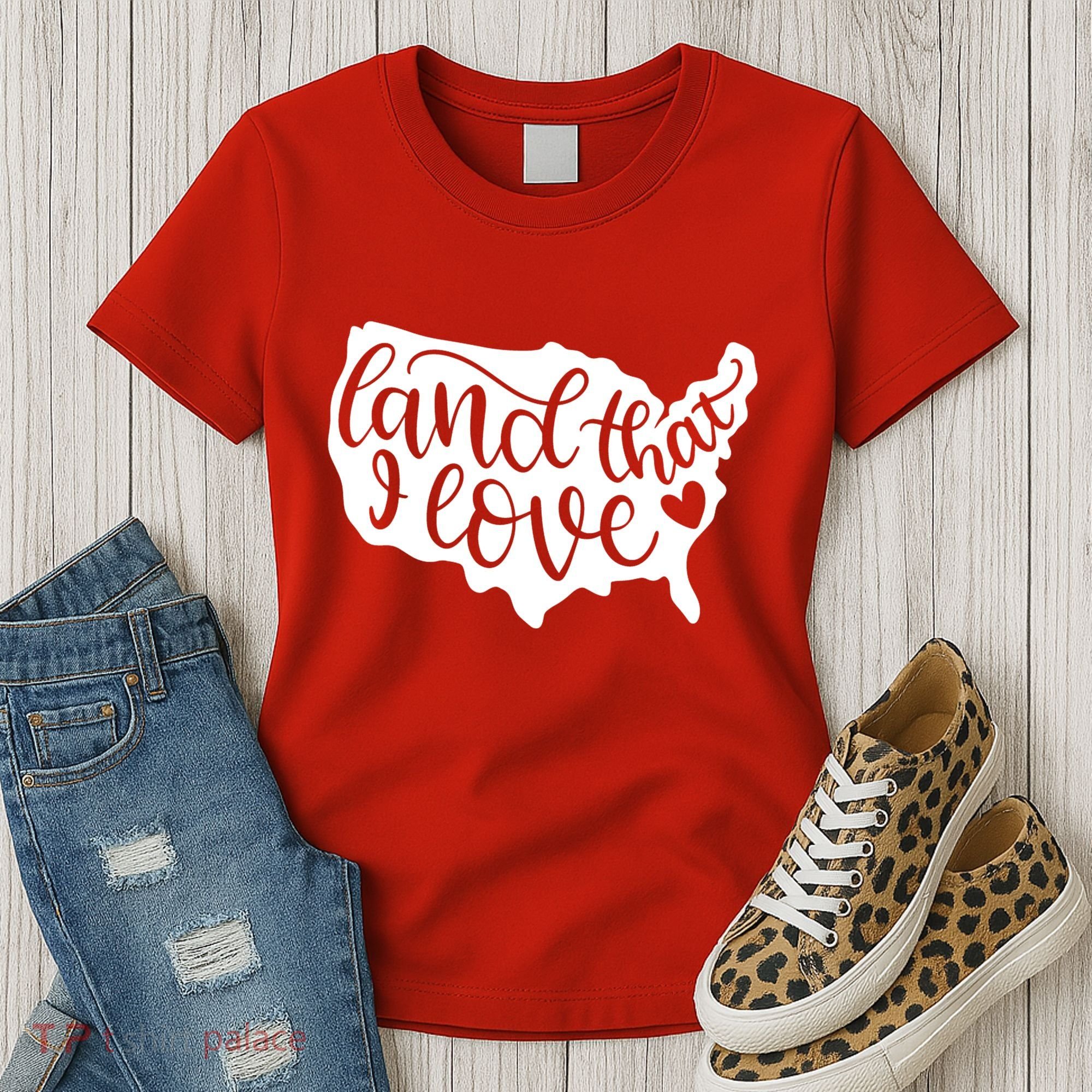 Land That I Love USA Flag Independence Day Women's T-Shirt