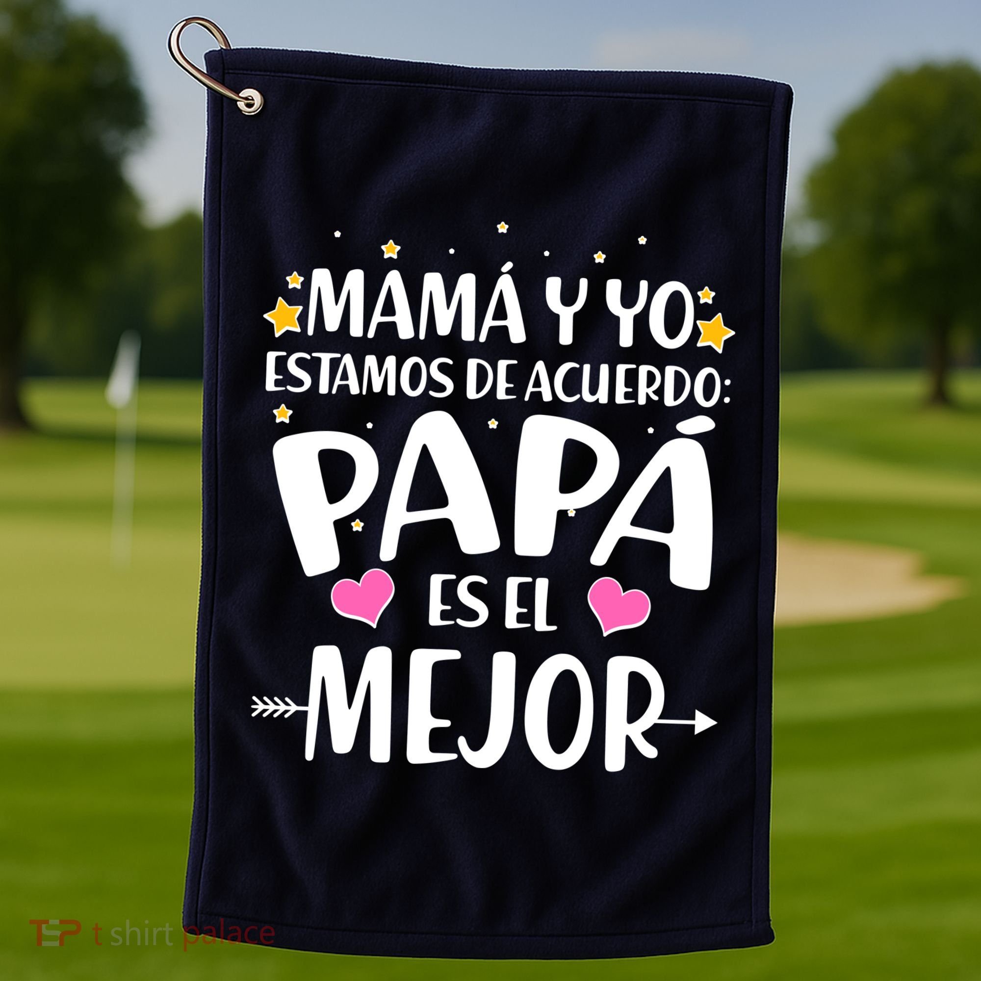 Mamá y Yo Estamos De Acuerdo Papá Es El Mejor Golf Towel