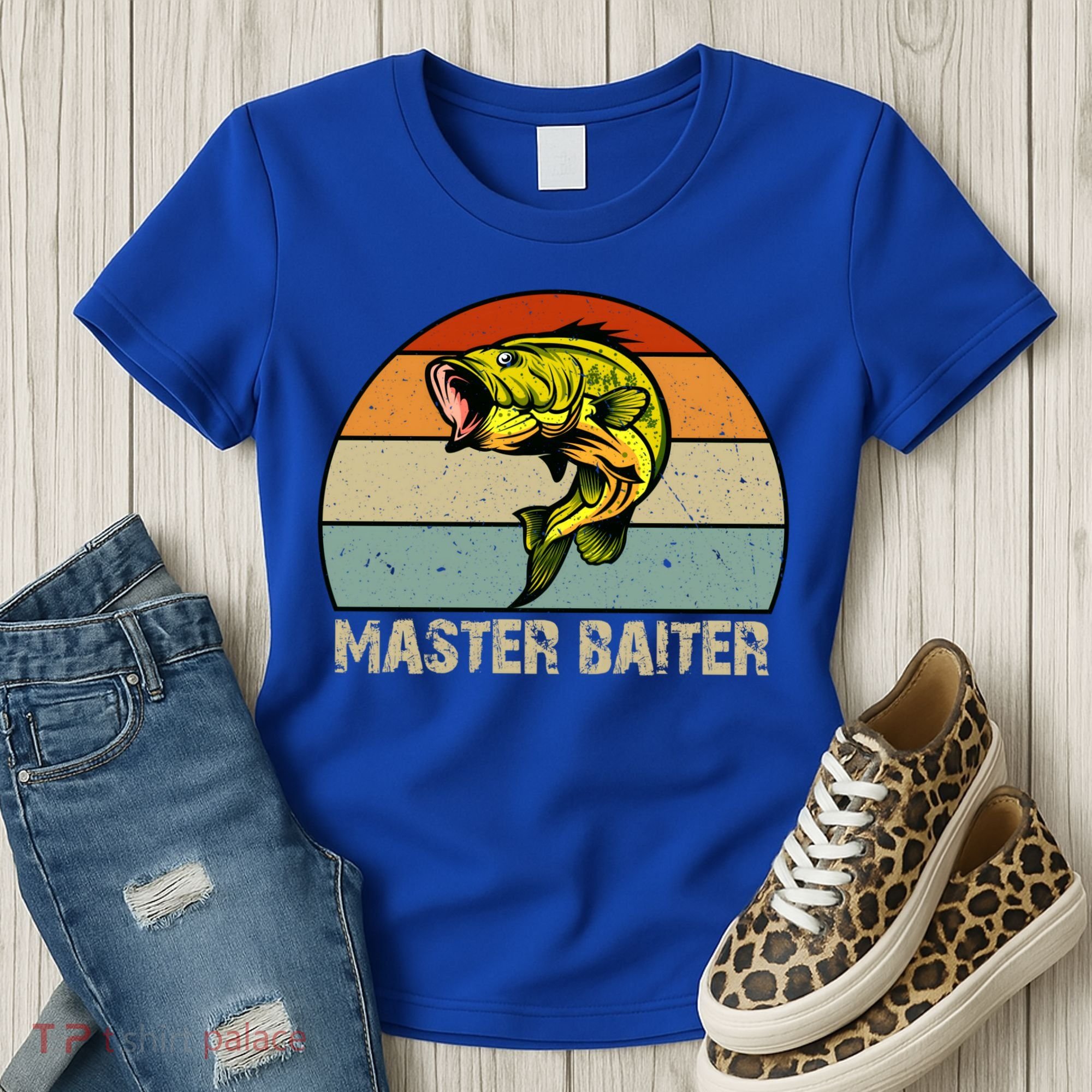 Master Baiter Funny Bass Fishing Funny Gift Dads Gift Women's T-Shirt