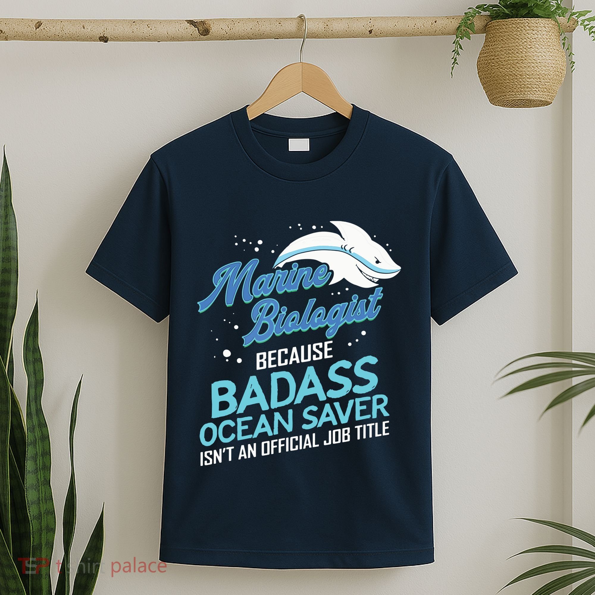 Marine Biologist Gift Marine Biology Ocean Scientist Shark T-Shirt