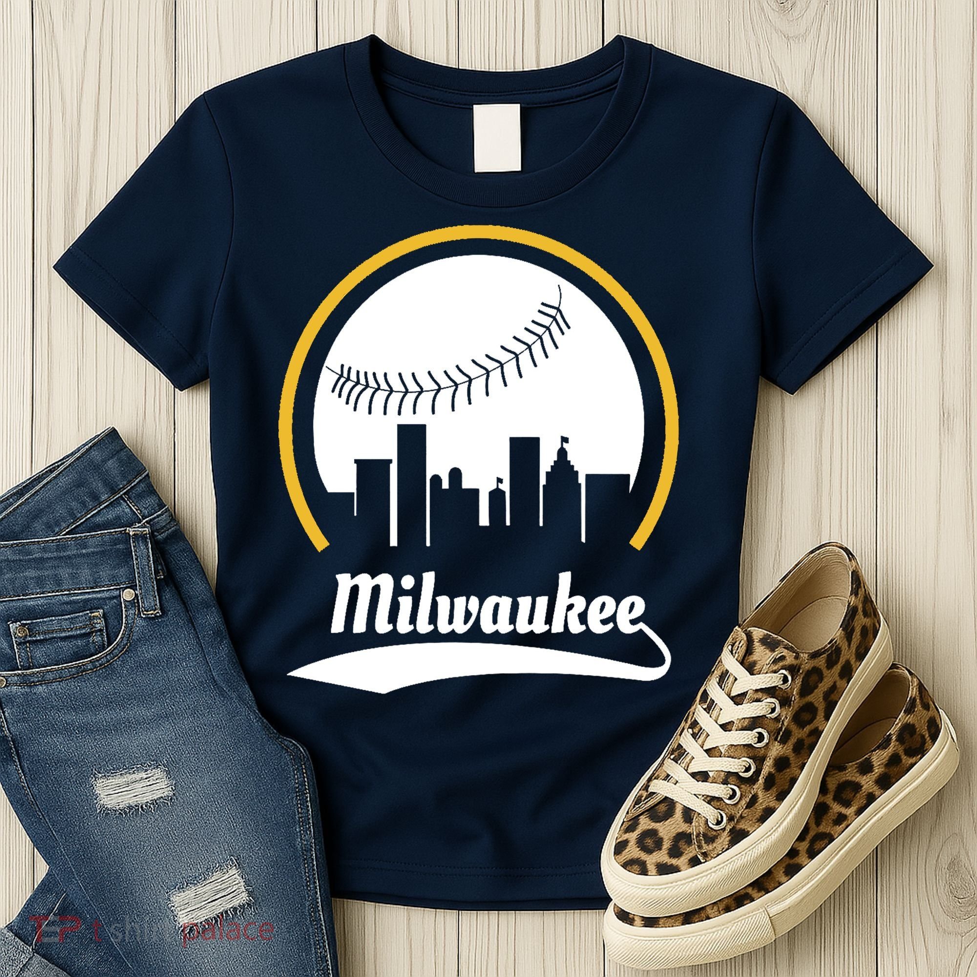 Milwaukee Baseball Lover Baseball Player Retro Sporty Women's T-Shirt