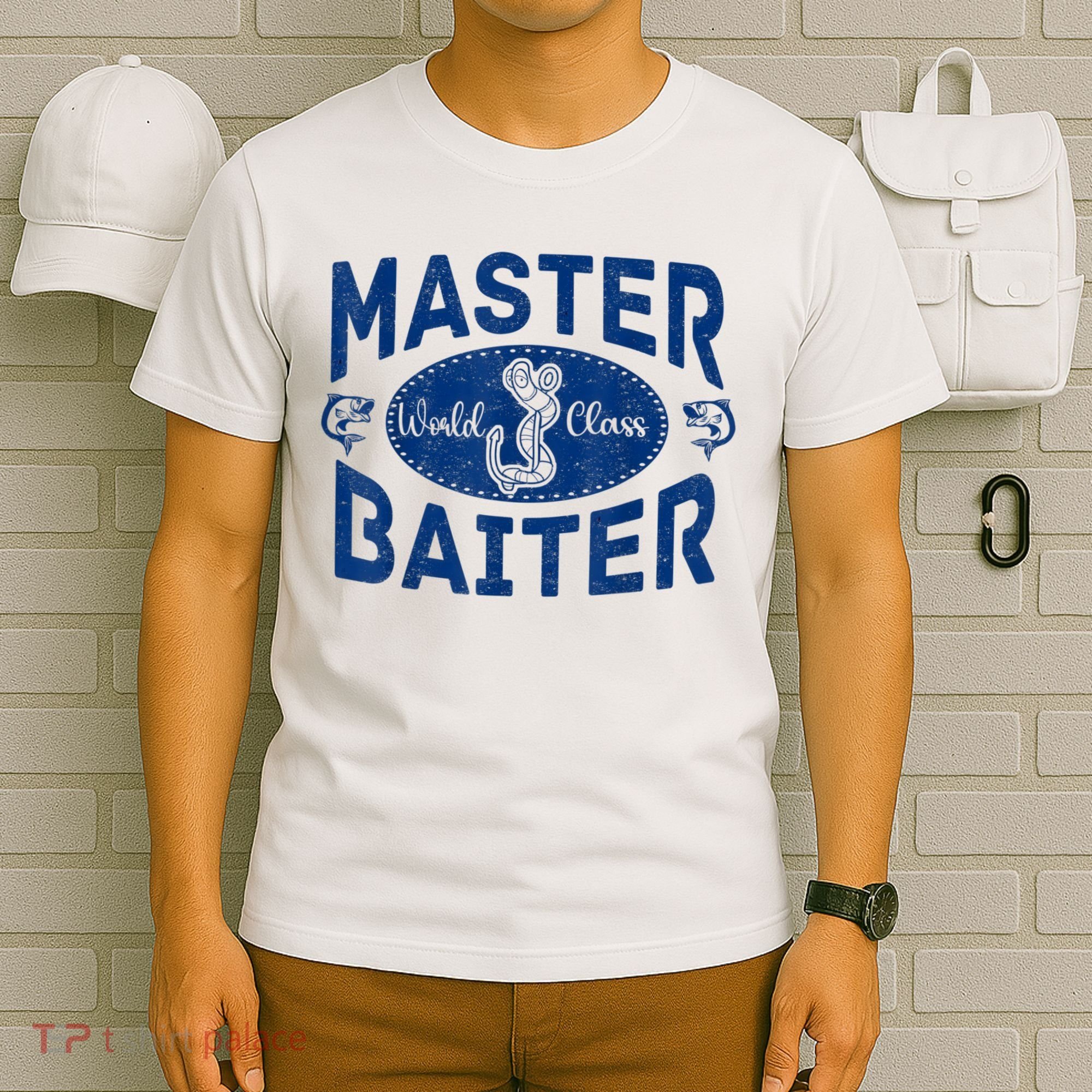 Master Baiter Vintage Bass Fishing Fisherman Men Funny T-Shirt