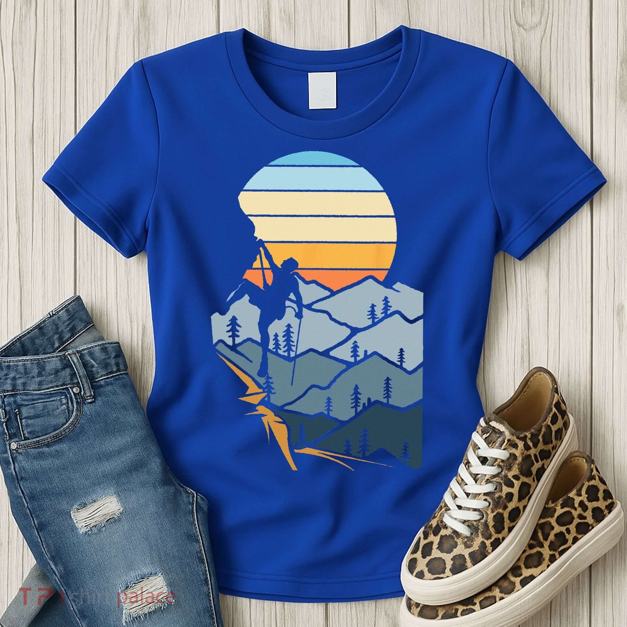 Mountain Climber Boulder Sports Hobby Retro Rock Climbing Women's T-Shirt