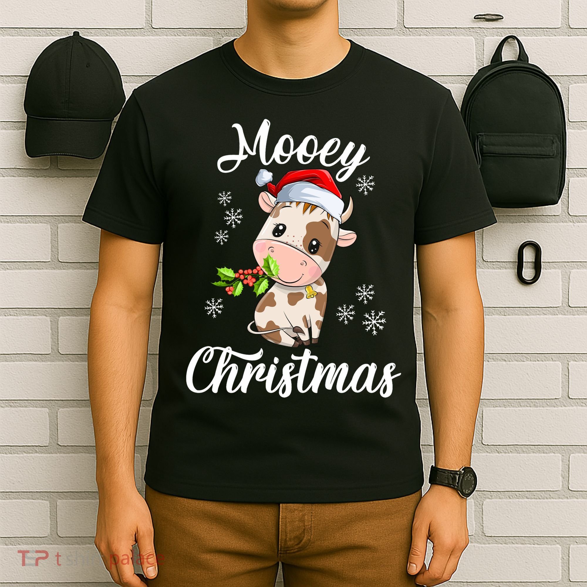 Mooey Christmas Cow Christmas Cute Cow Santa Hat Farmer T-Shirt