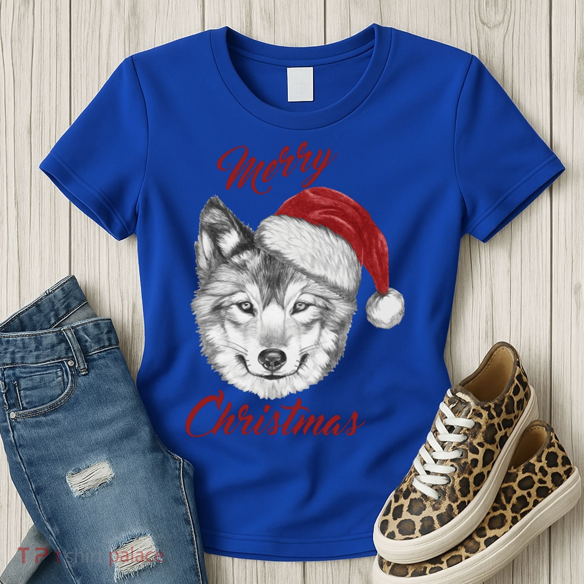 Merry Christmas Funny Wolf Face With Santa Hat Retro Xmas Gift Women's T-Shirt