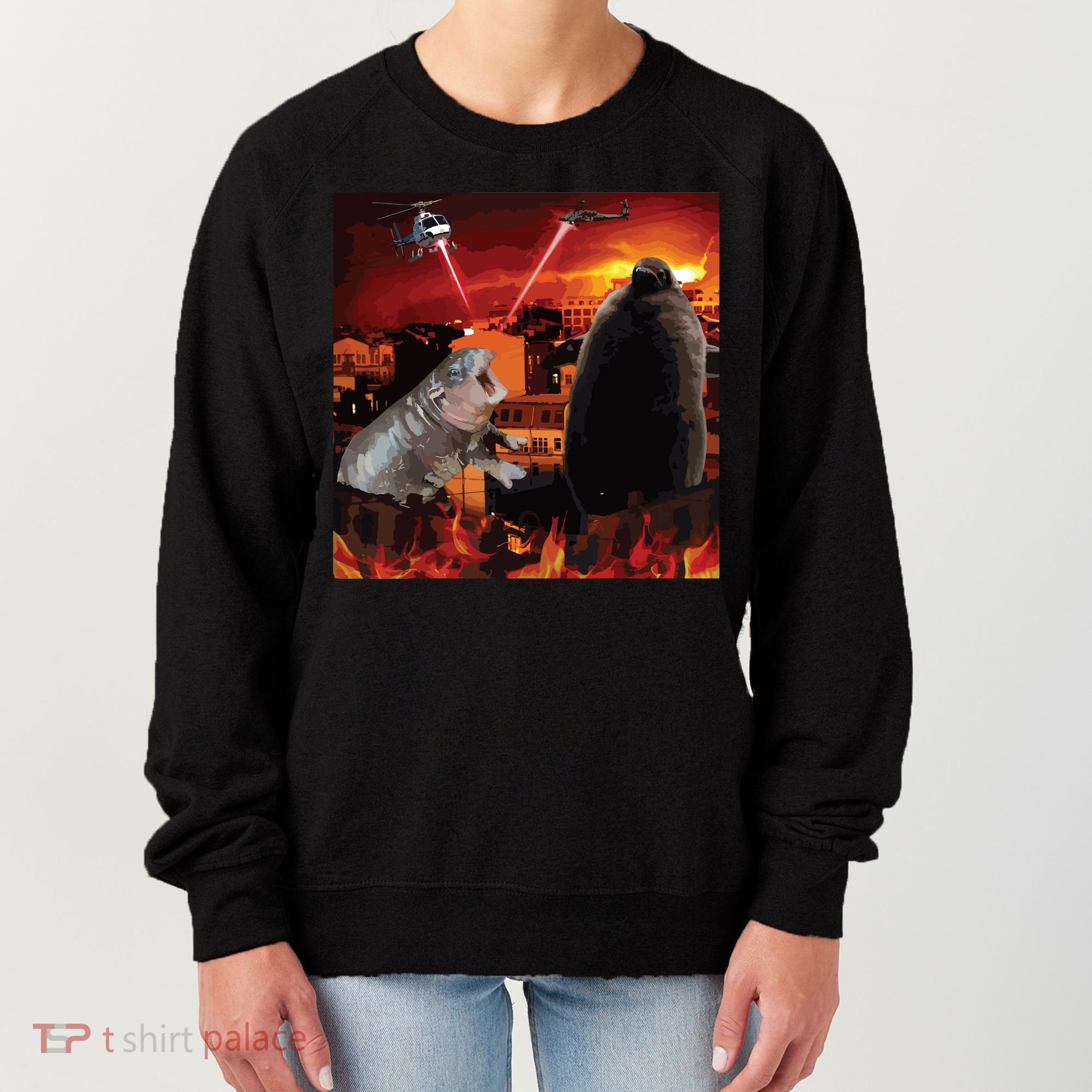 Moo Deng And Pesto Battle Women's Sweatshirt