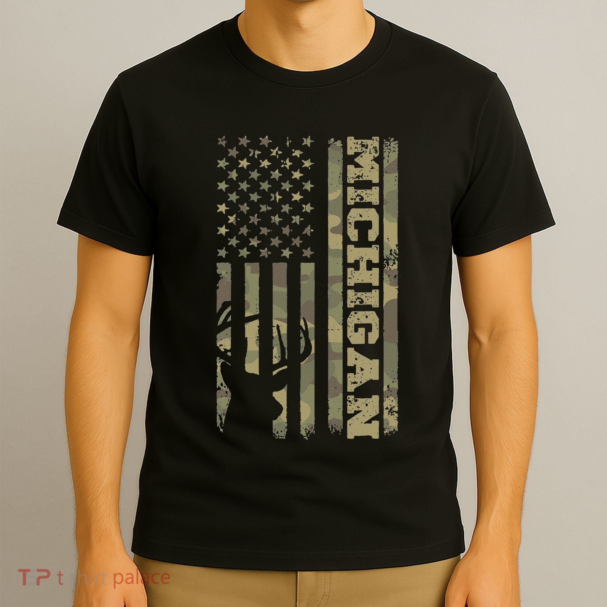 Michigan Deer Hunter Vintage Deer Hunting Camo Usa Flag T-Shirt