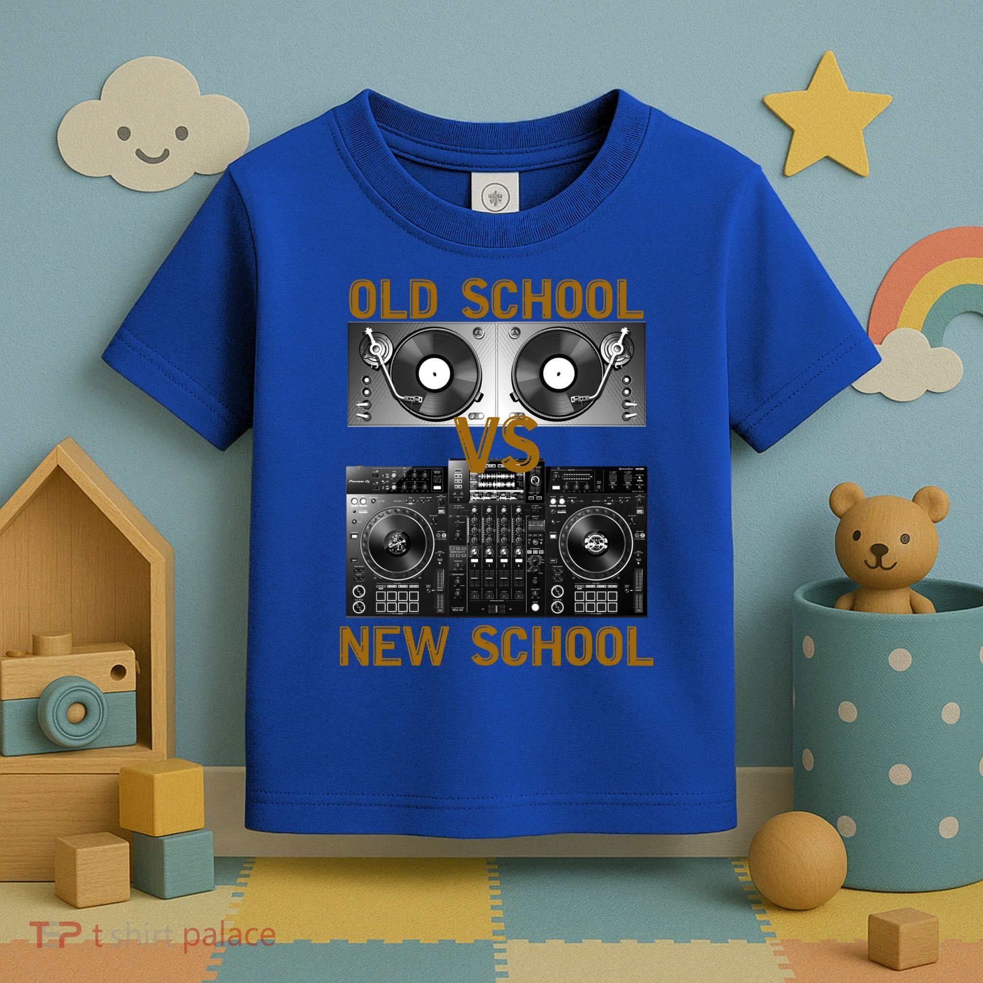 Music Djs Old School Vs New School Turntable Dj Equipt Cute Gift Toddler T-Shirt