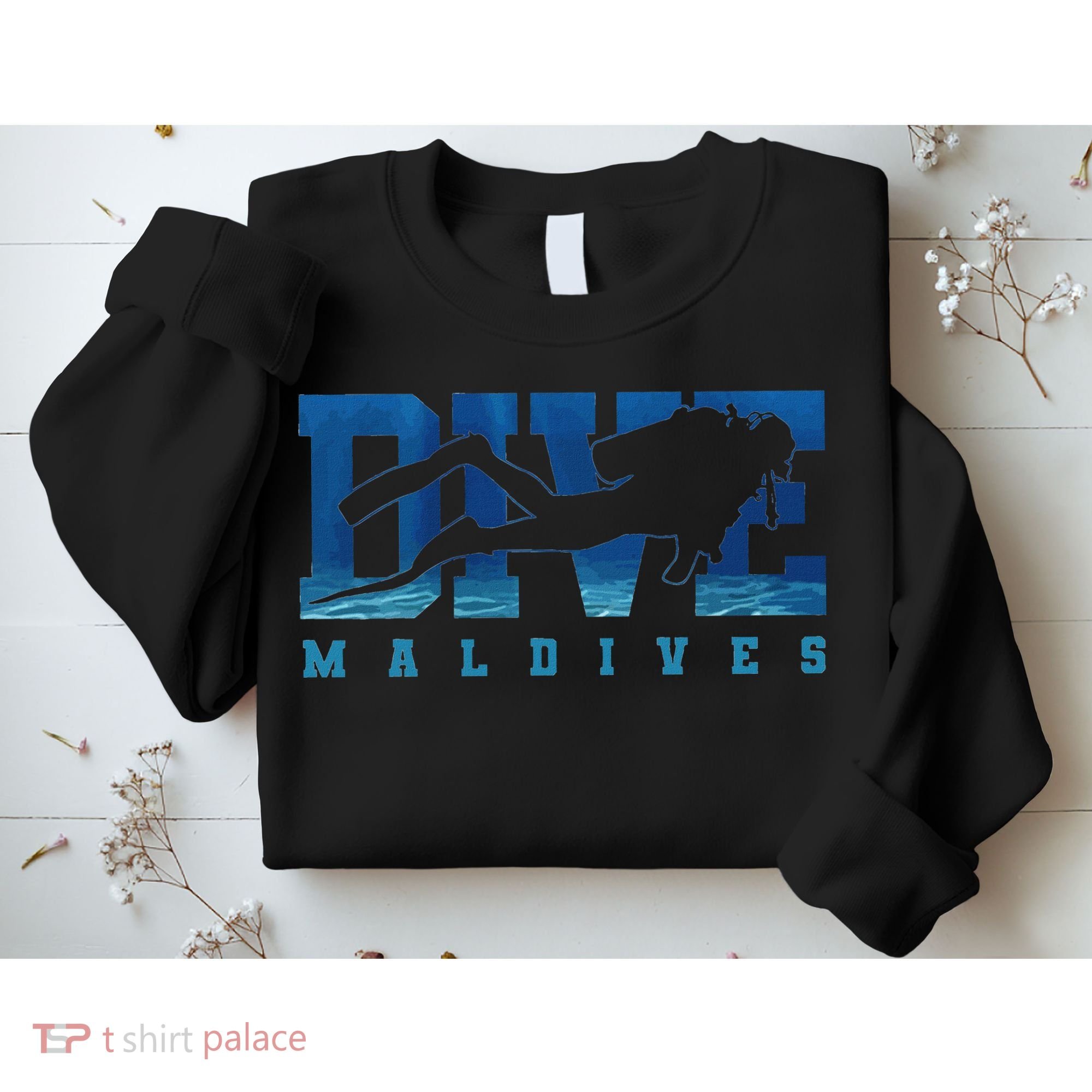 Maldives Diver Souvenir Gift Sweatshirt