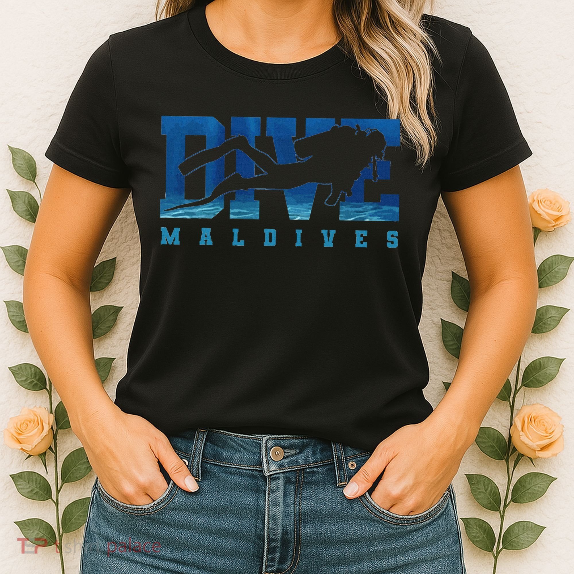 Maldives Diver Souvenir Gift Women's T-Shirt
