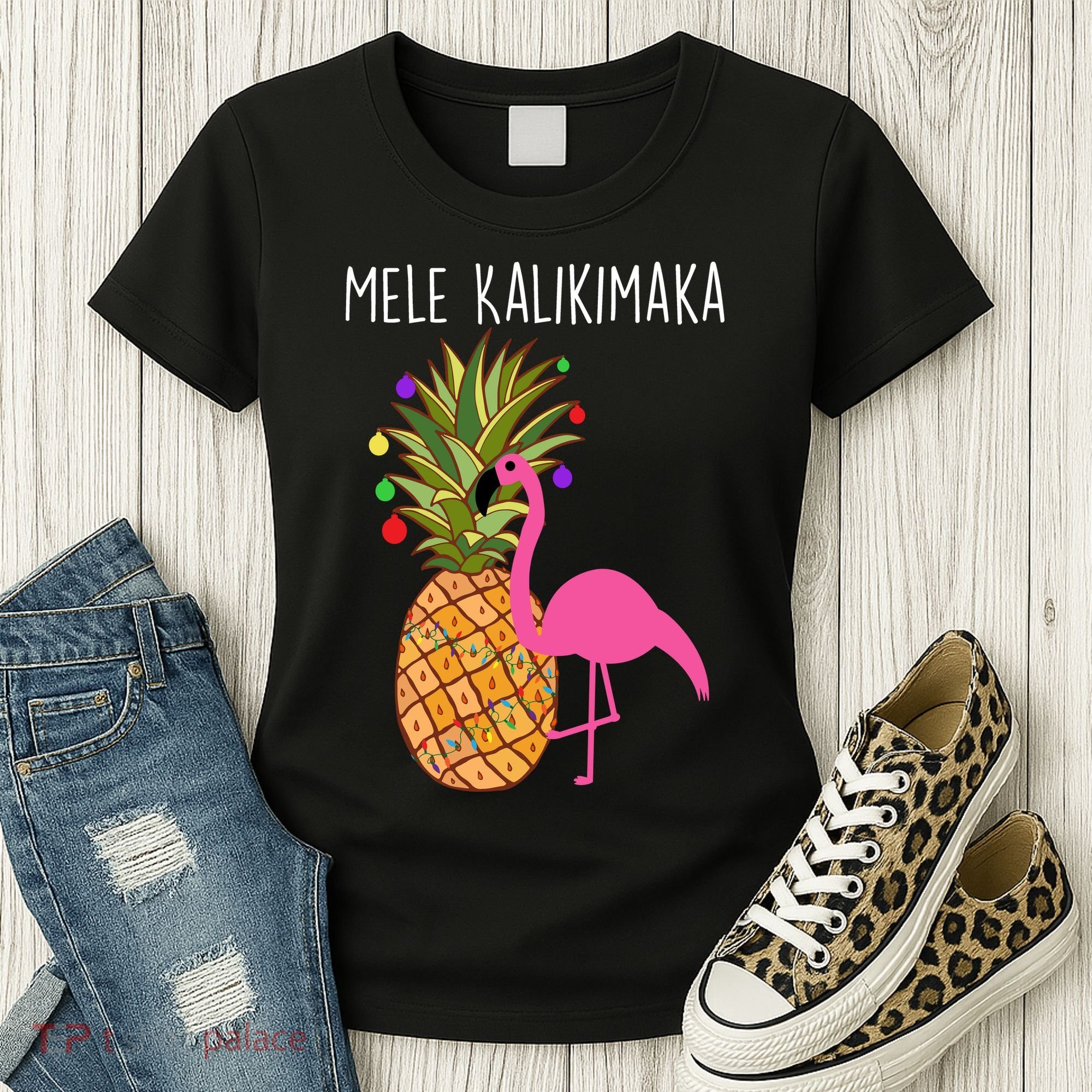 Mele Kalikimaka Flamingo Christmas Women's T-Shirt