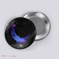 Melting Moon  Button thumb 0