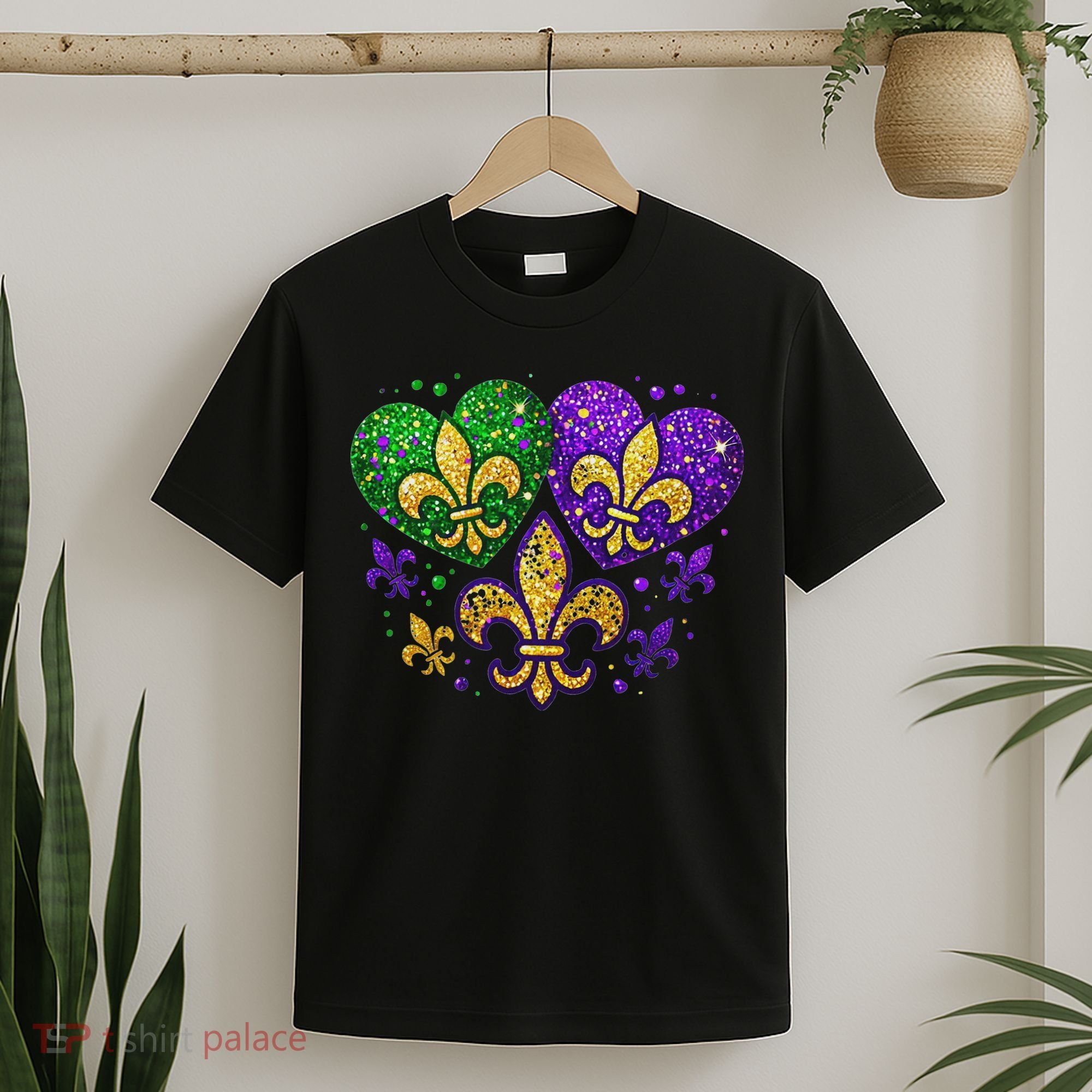 Mardi Gras Heart Fleur De Lis Symbol Carnival Women T-Shirt