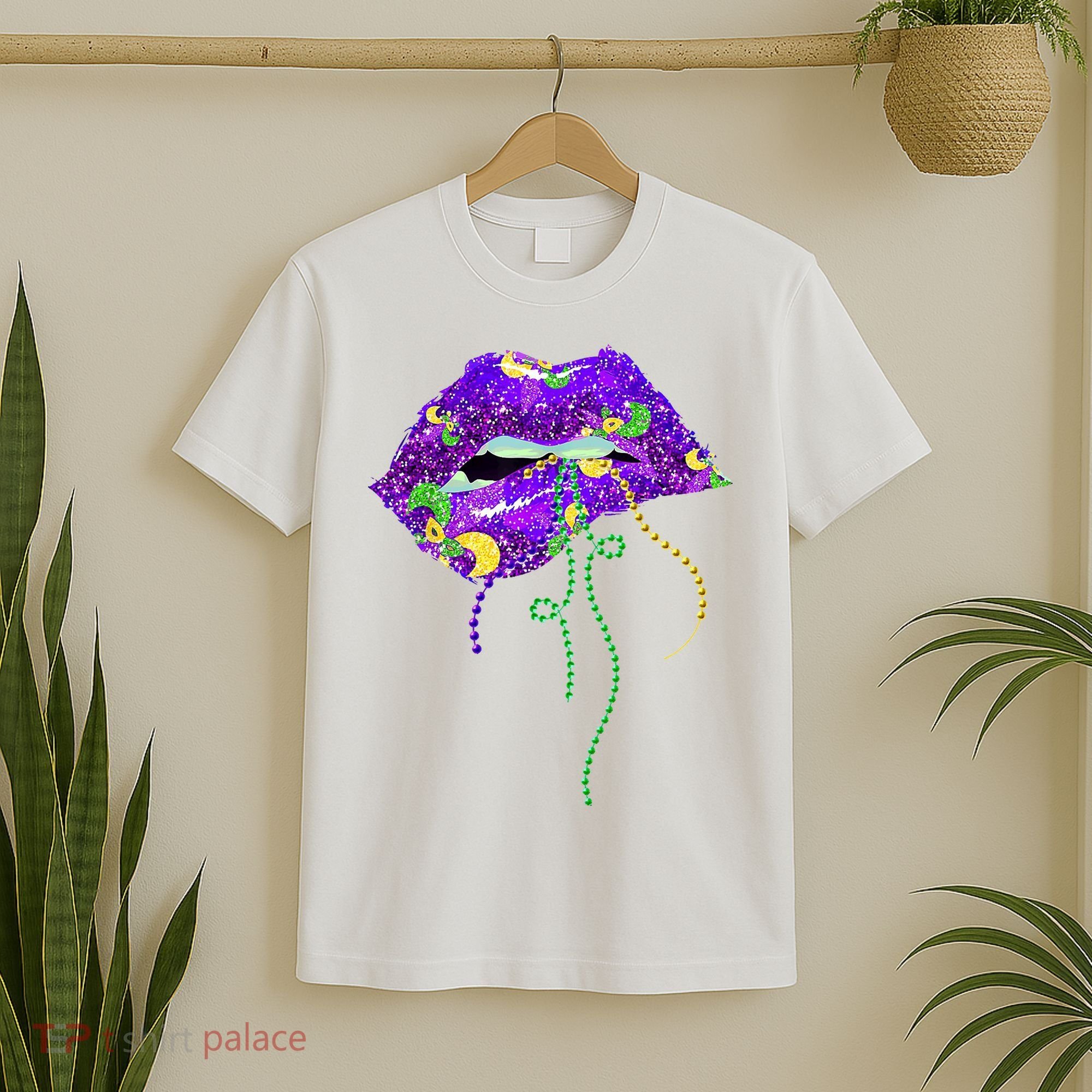 Mardi Gras Lip Beads Festive T-Shirt