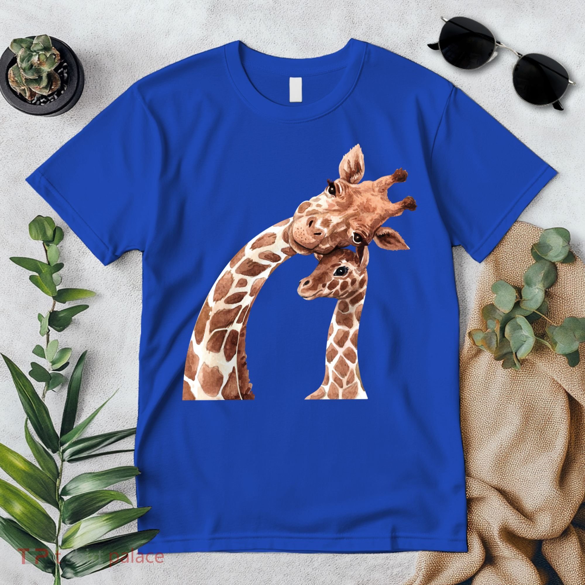 Mama Giraffe Love Gift; Protect Giraffe Gift; Gift Premium T-Shirt
