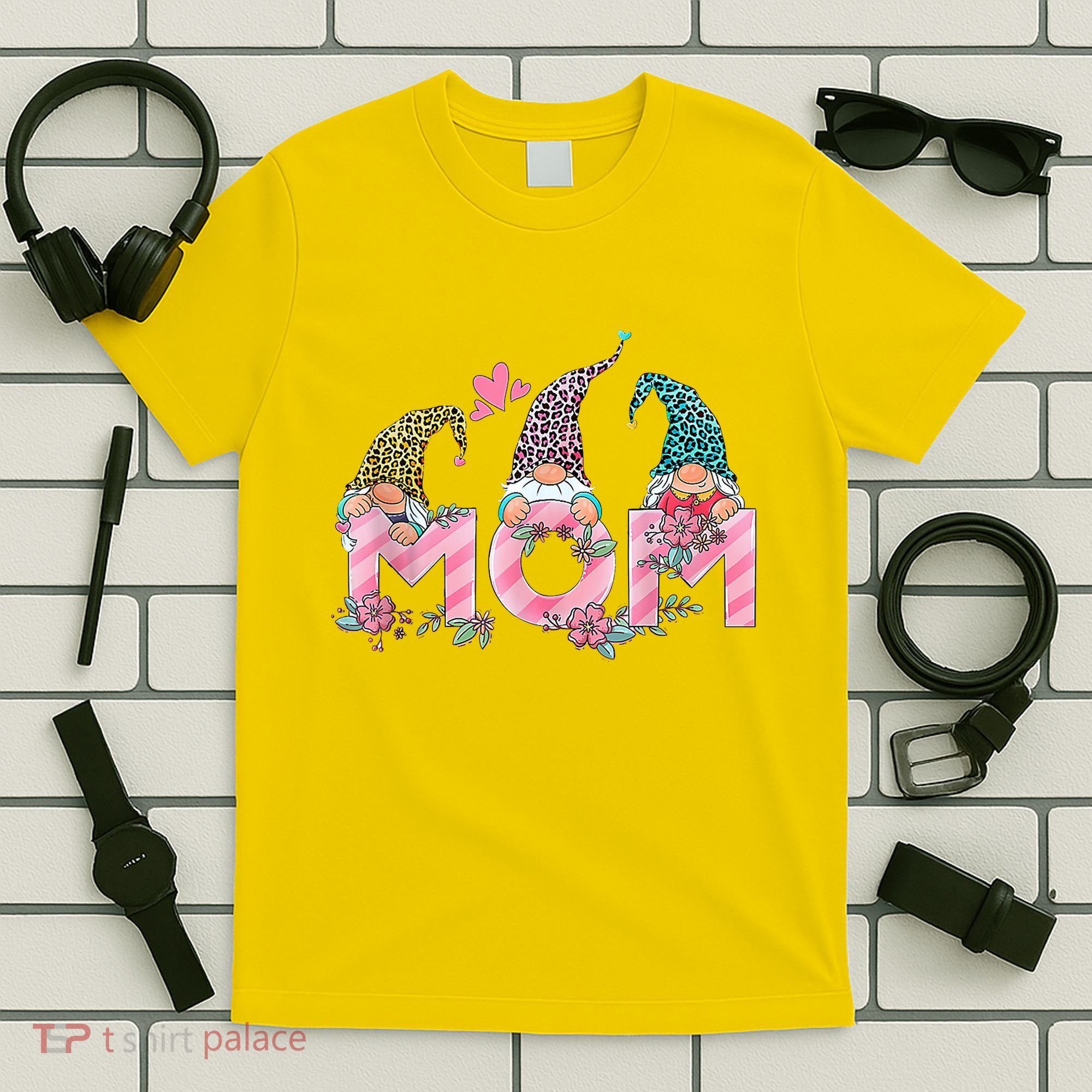 Mom Gnome Mother's Day Cute Gift T-Shirt