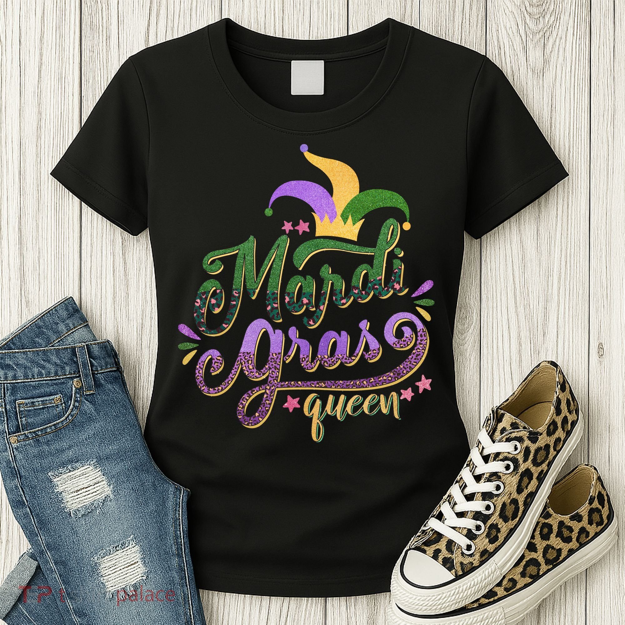 Mardi Gras Queen Gift Purplr Gold Green Gift Women's T-Shirt