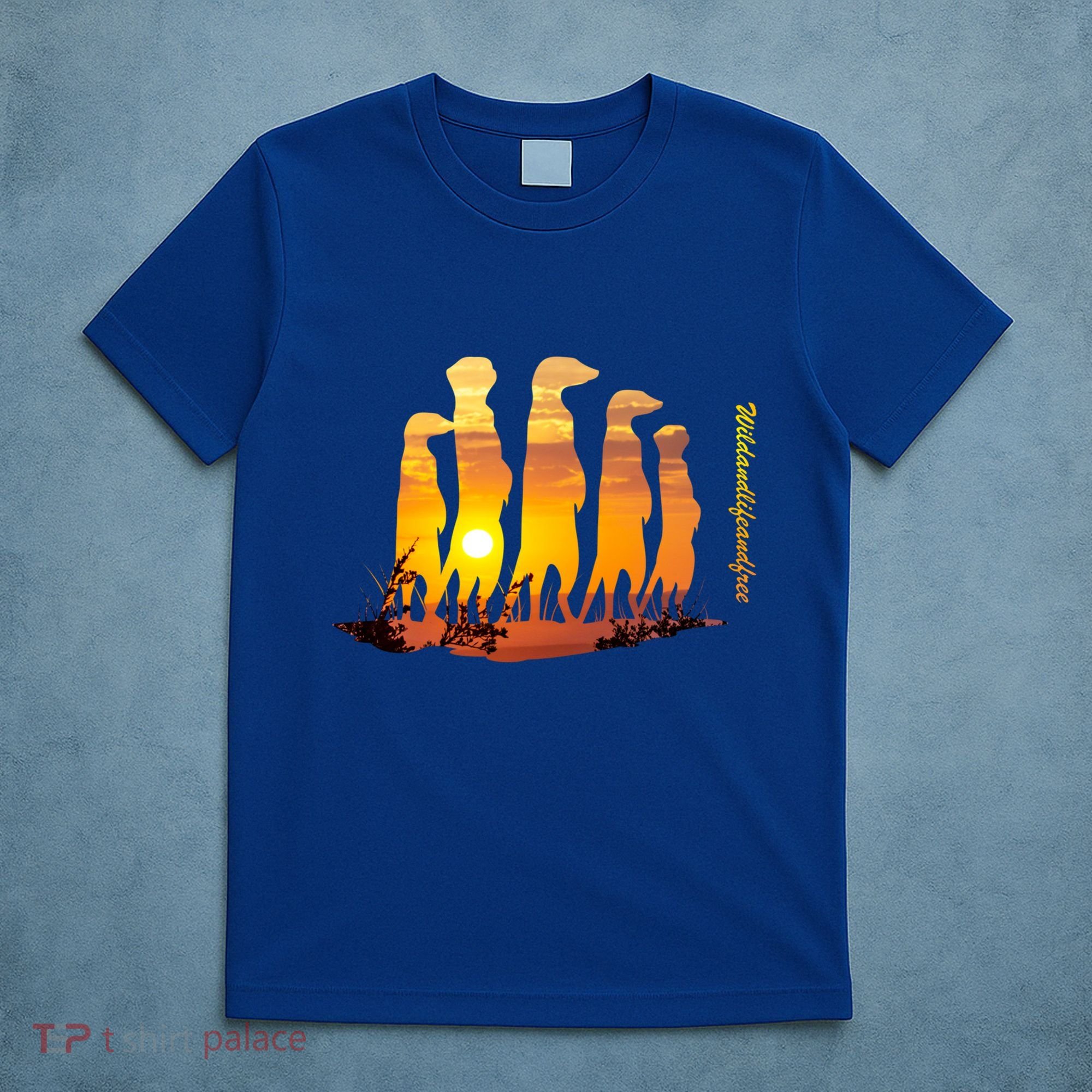 Meerkat Group With Sunset Wildlife Meerkat Cute Gift T-Shirt