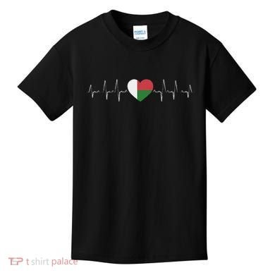 Madagascar Heartbeat Flag Kids T-Shirt