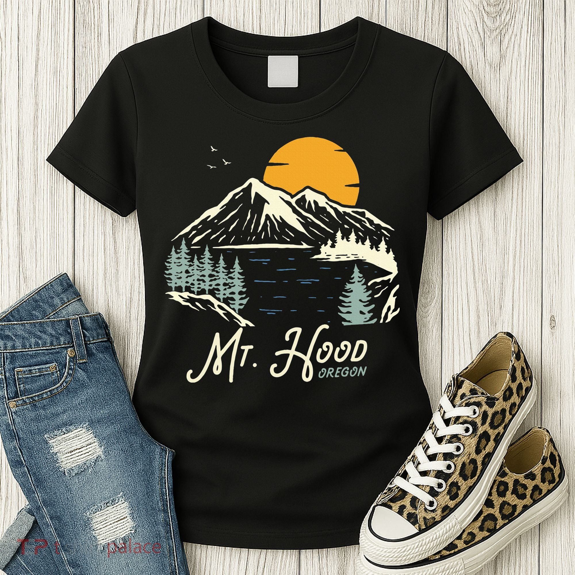 Mount Hood  Hiking & Outdoor Oregon Women's T-Shirt