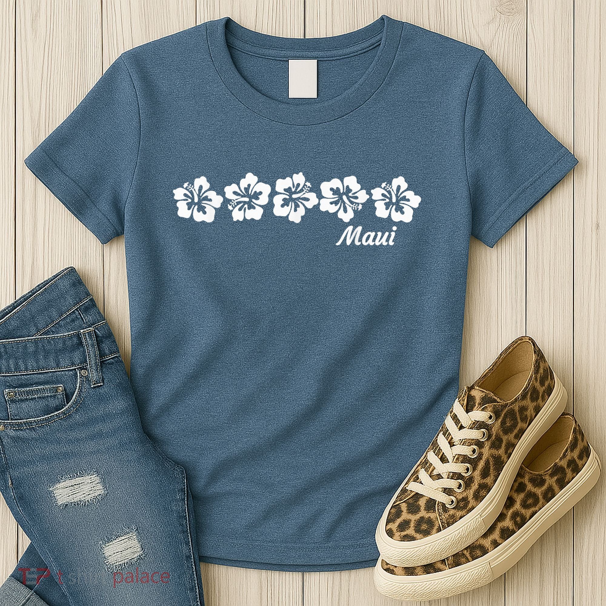 MAUI  Hawaii with Hawaiian Hibiscus flowers Women's T-Shirt