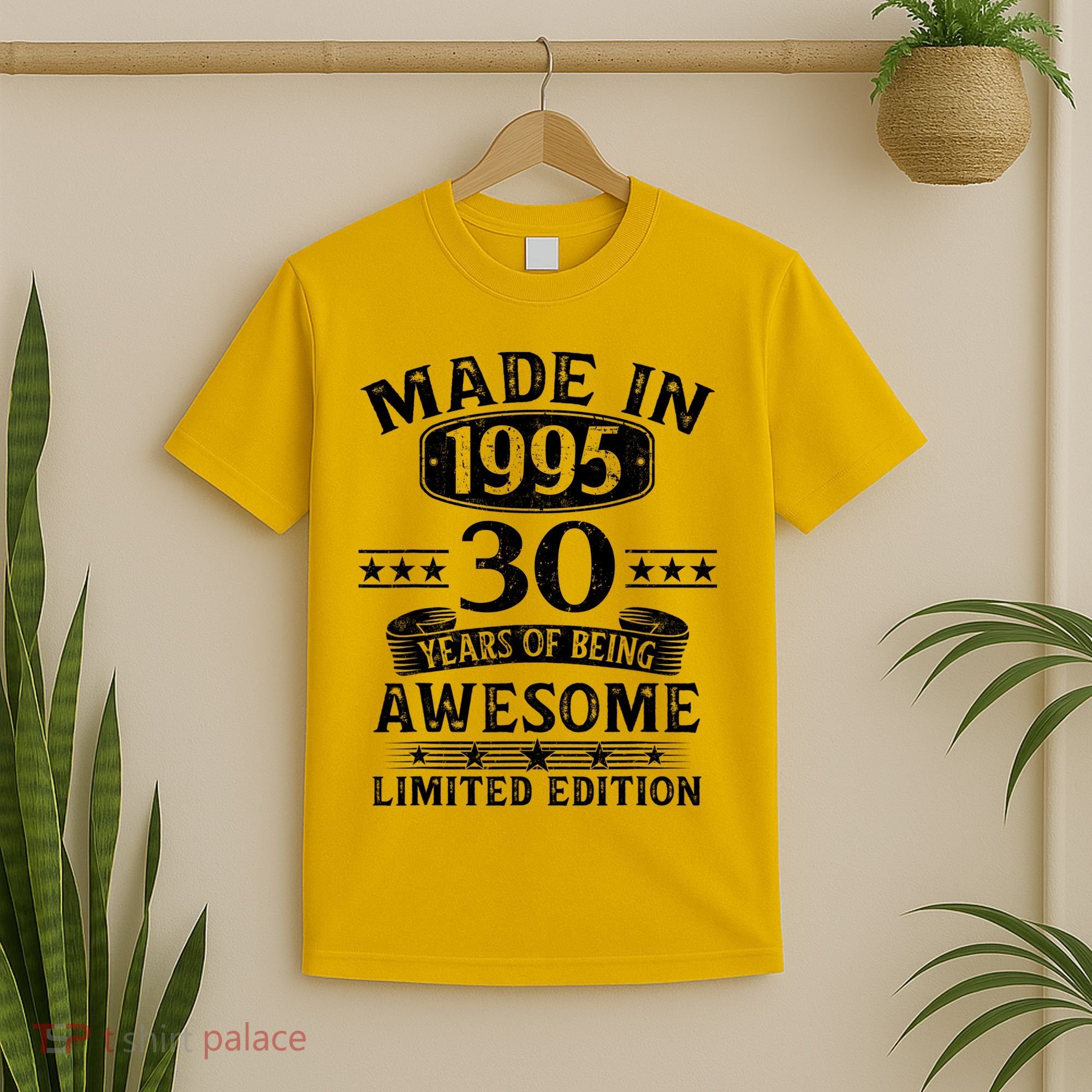 Made In 1995 30 Years Old Gifts 30th Birthday Gift T-Shirt