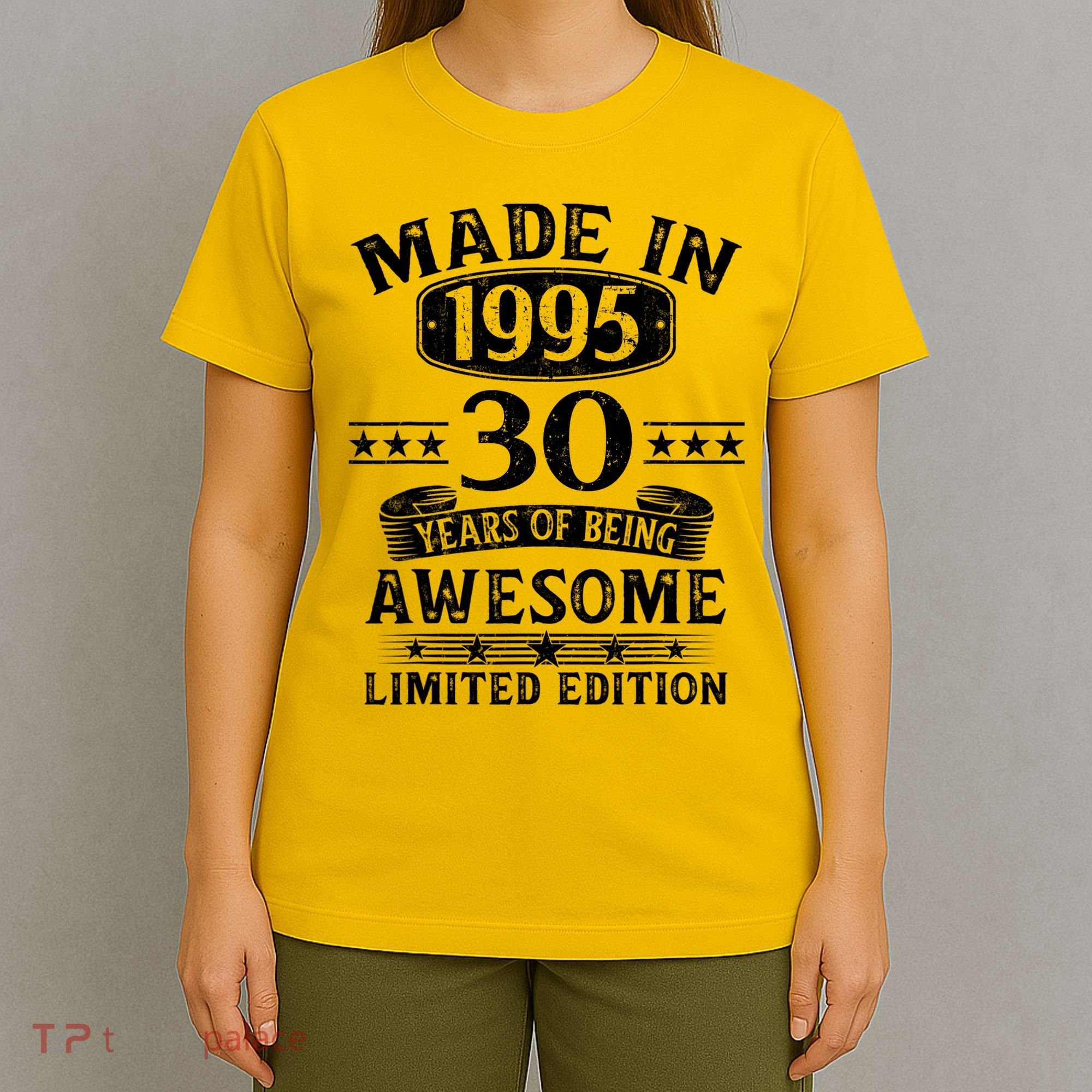 Made In 1995 30 Years Old Gifts 30th Birthday Gift T-Shirt