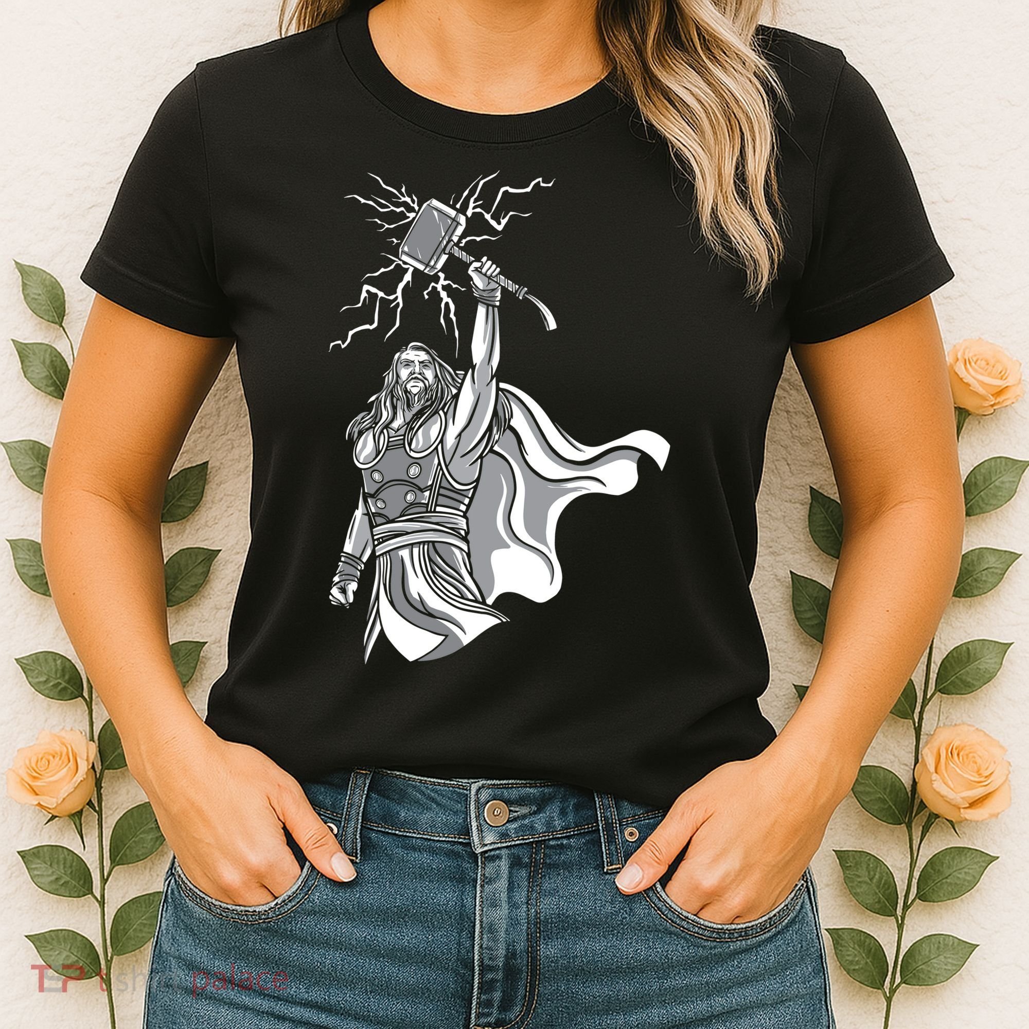 Mighty Thor With Hammer Women's T-Shirt