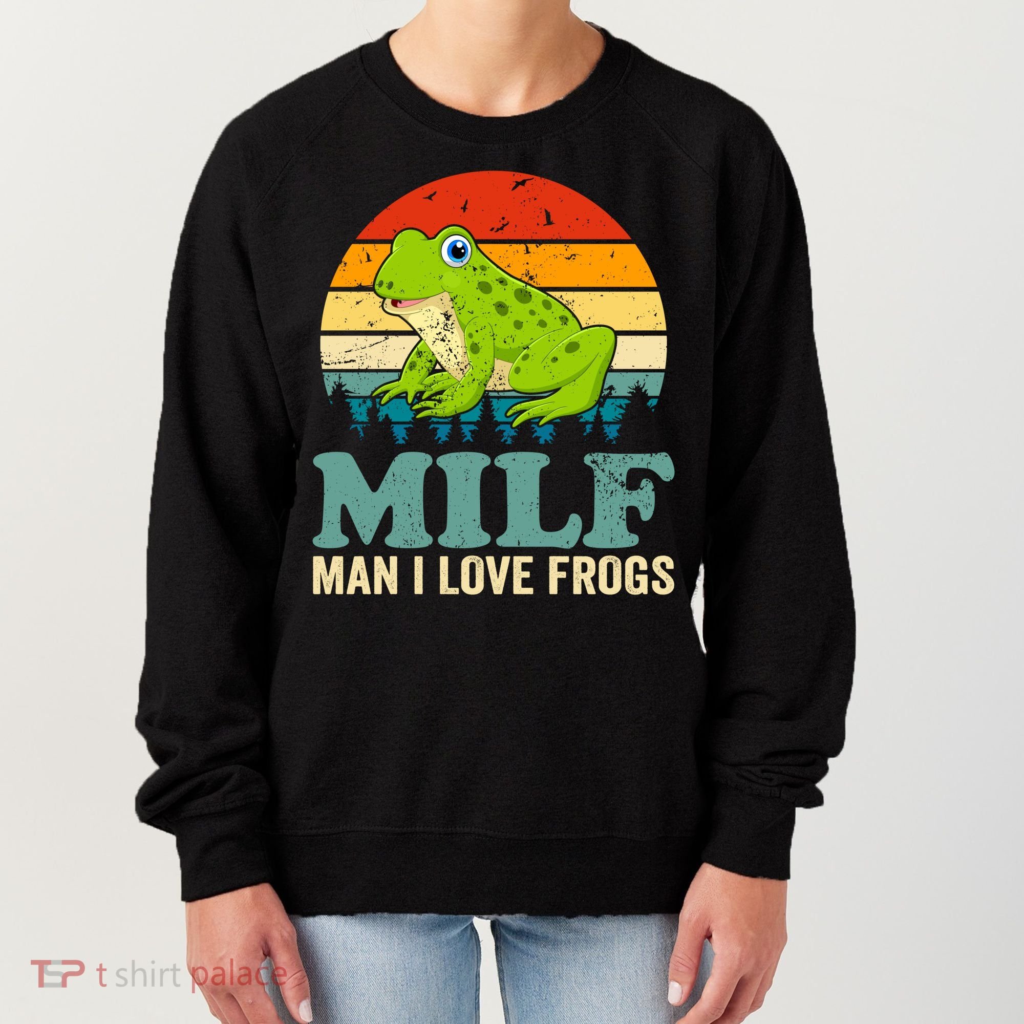 Man I Love Frogs Funny Graphic Plus Size Women's Sweatshirt