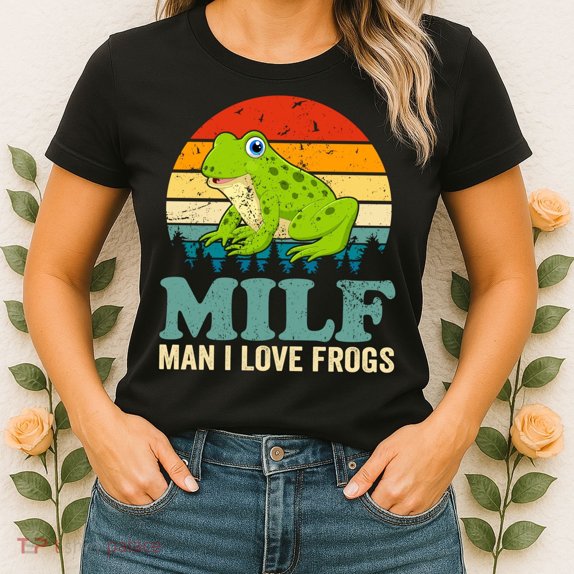 Man I Love Frogs Funny Graphic Plus Size Women's T-Shirt