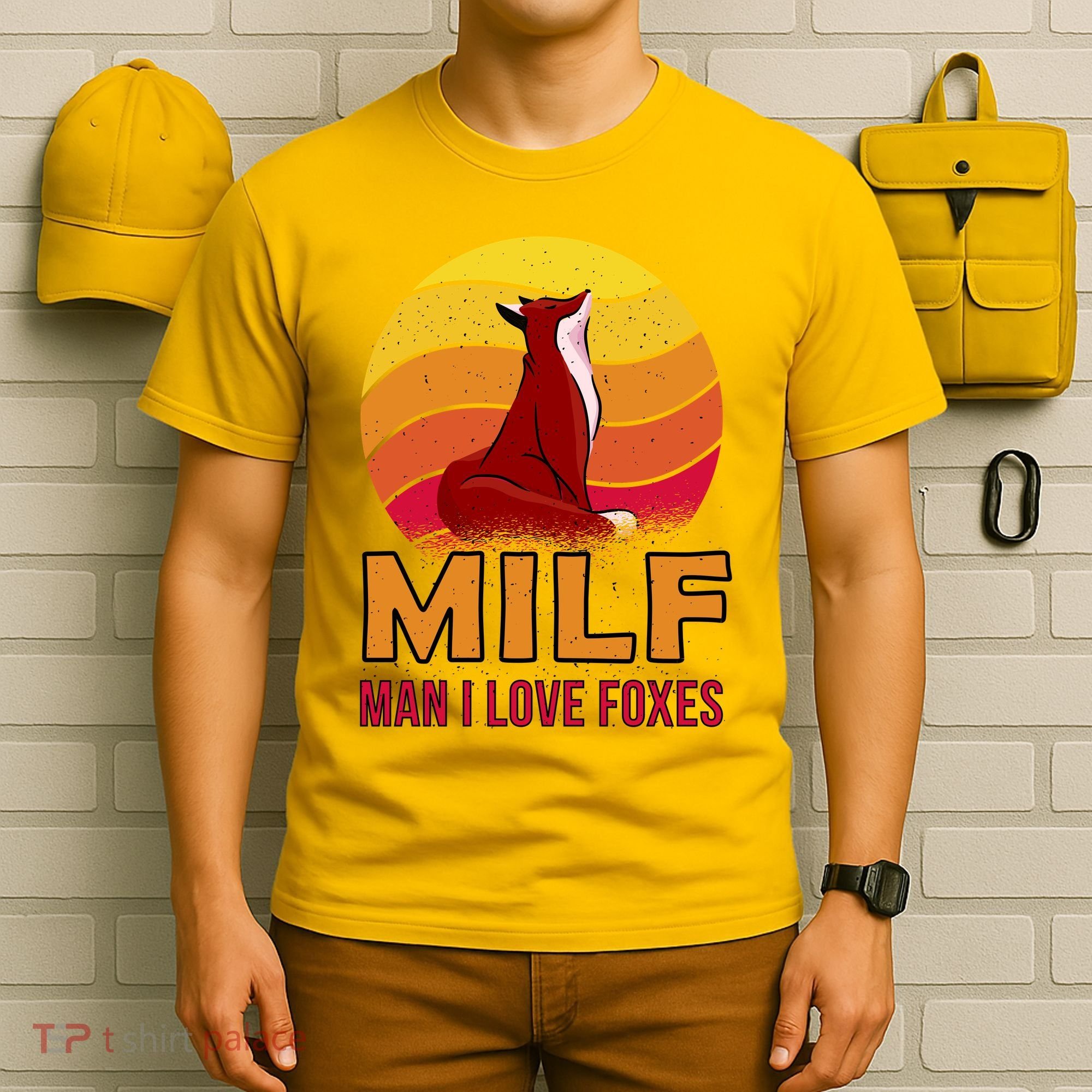 Man I Love Foxes MILF T-Shirt