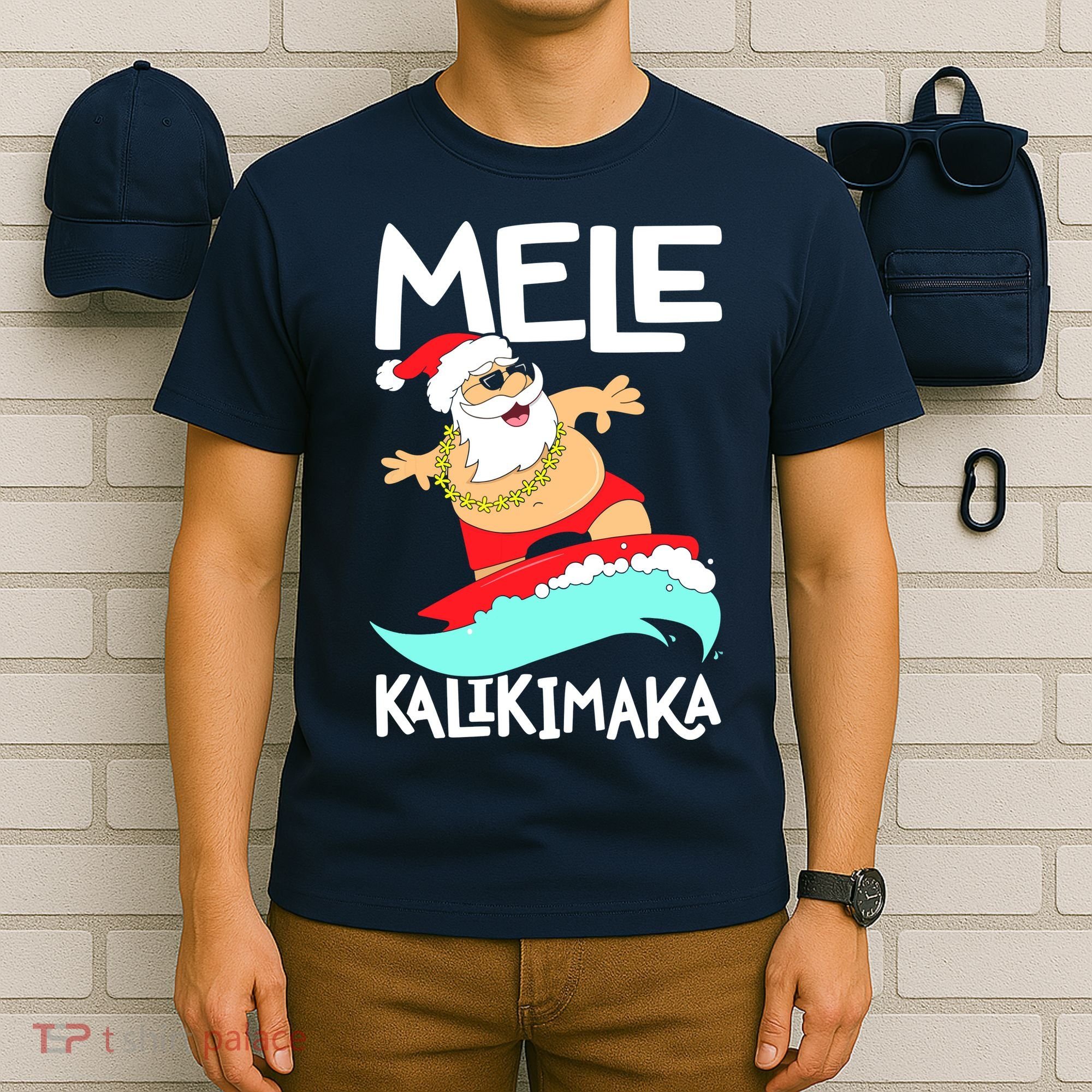 Mele Kalikimaka Hawaiian Christmas Hawaii Surfing Santa T-Shirt