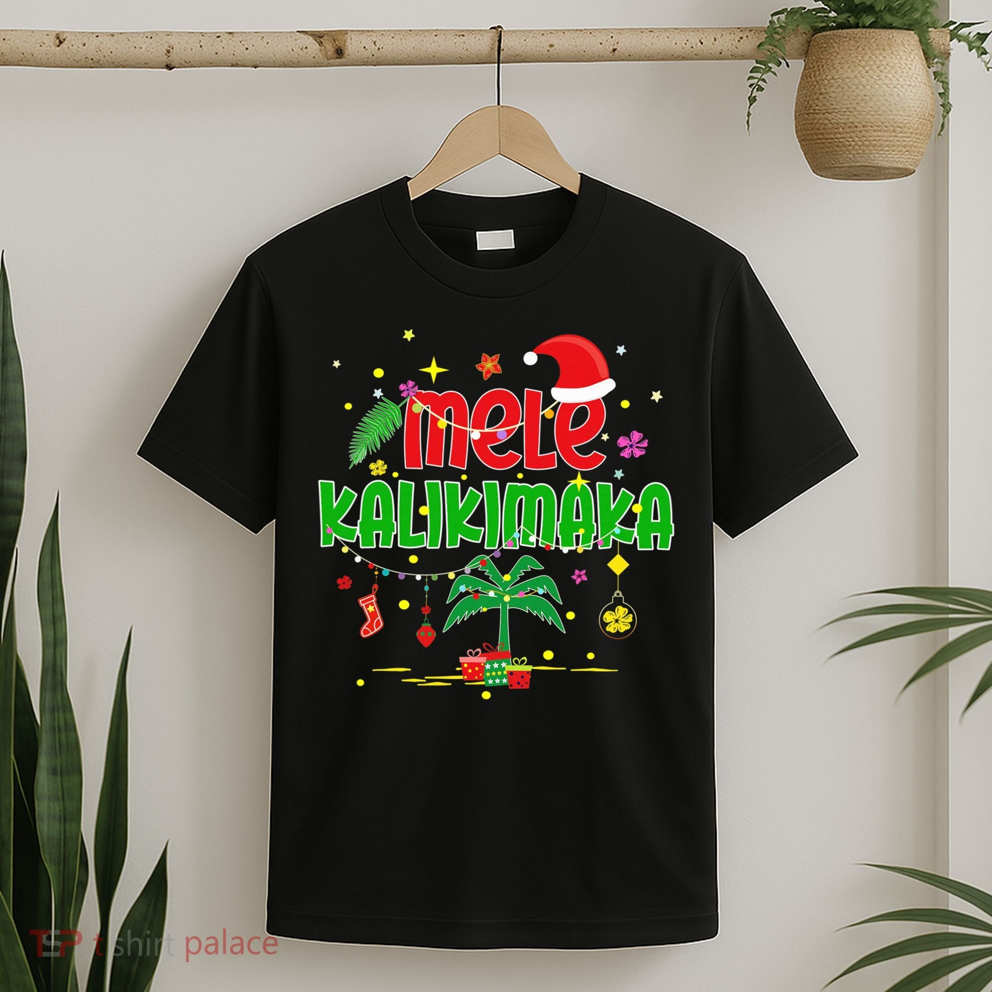 Mele Kalikimaka Hawaiian Christmas Palm Tree Lights Xmas  T-Shirt
