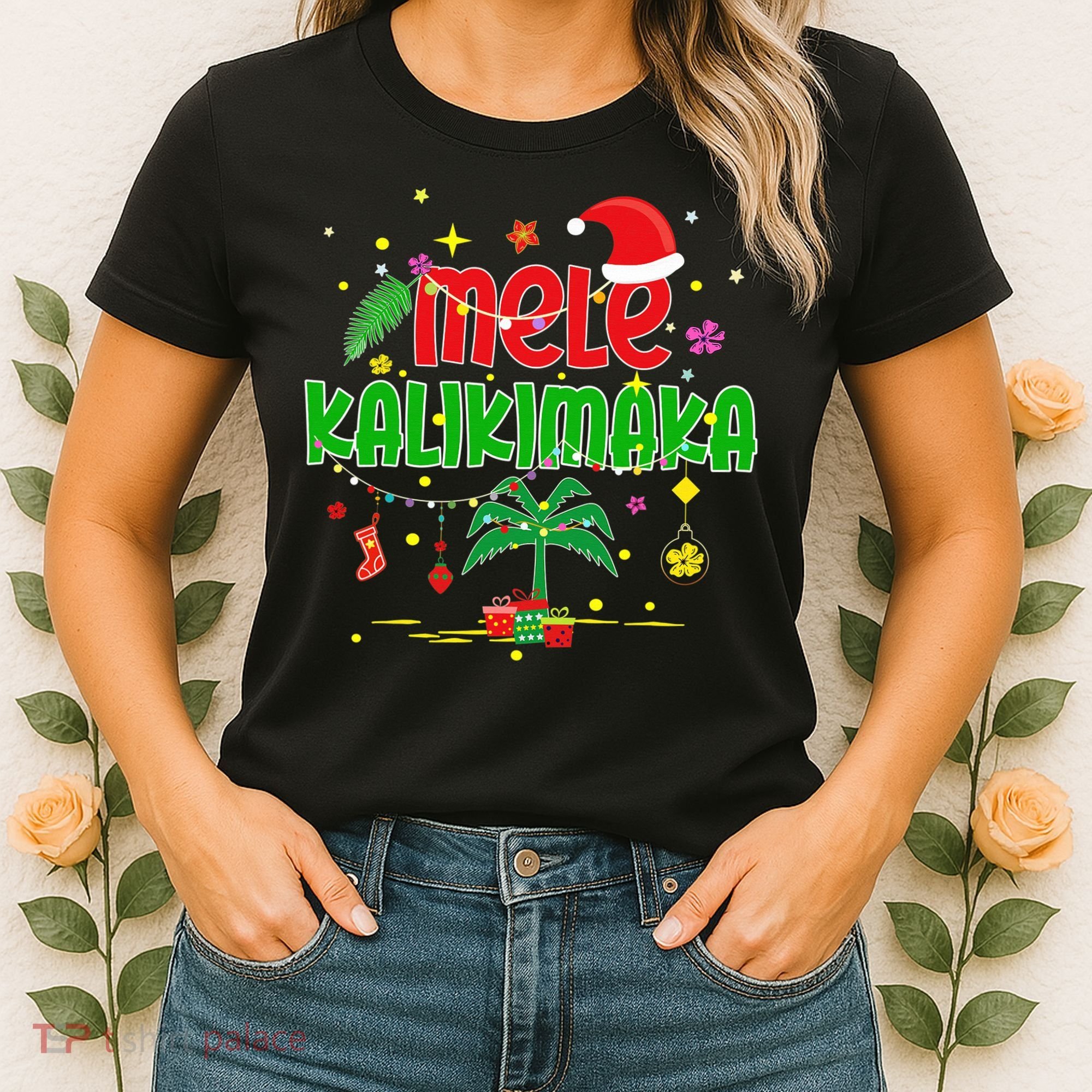 Mele Kalikimaka Hawaiian Christmas Palm Tree Lights Xmas  Women's T-Shirt