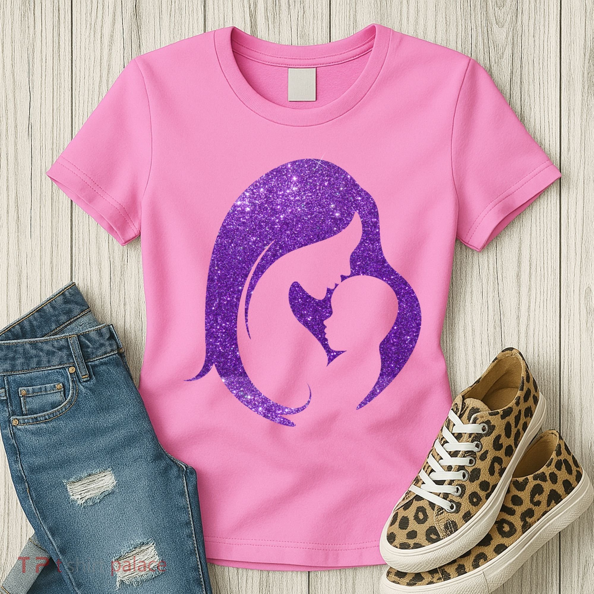 Mother Kissing Newborn Baby Cute Gift Women's T-Shirt