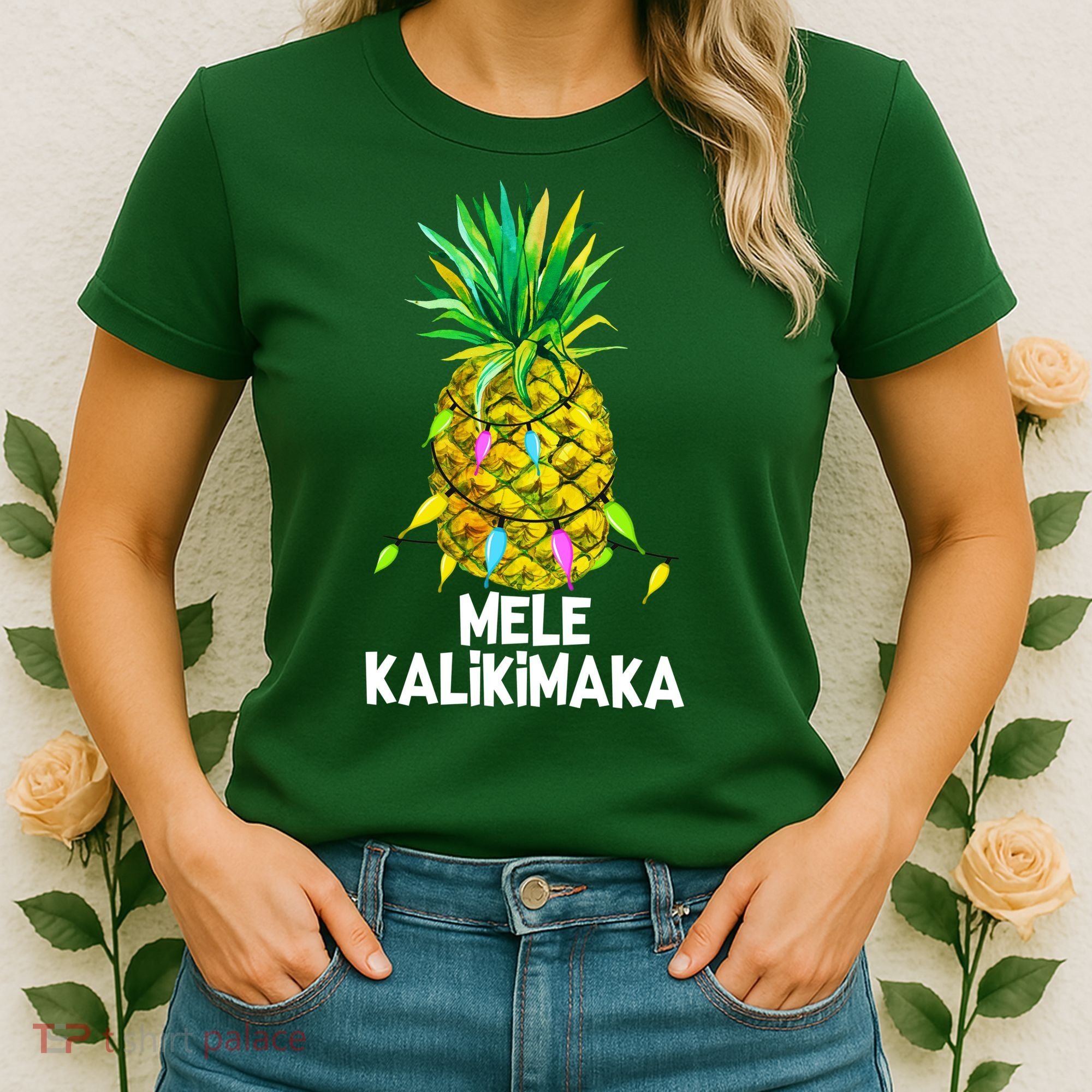 Mele Kalikimaka Pineapple Christmas Lights Women's T-Shirt