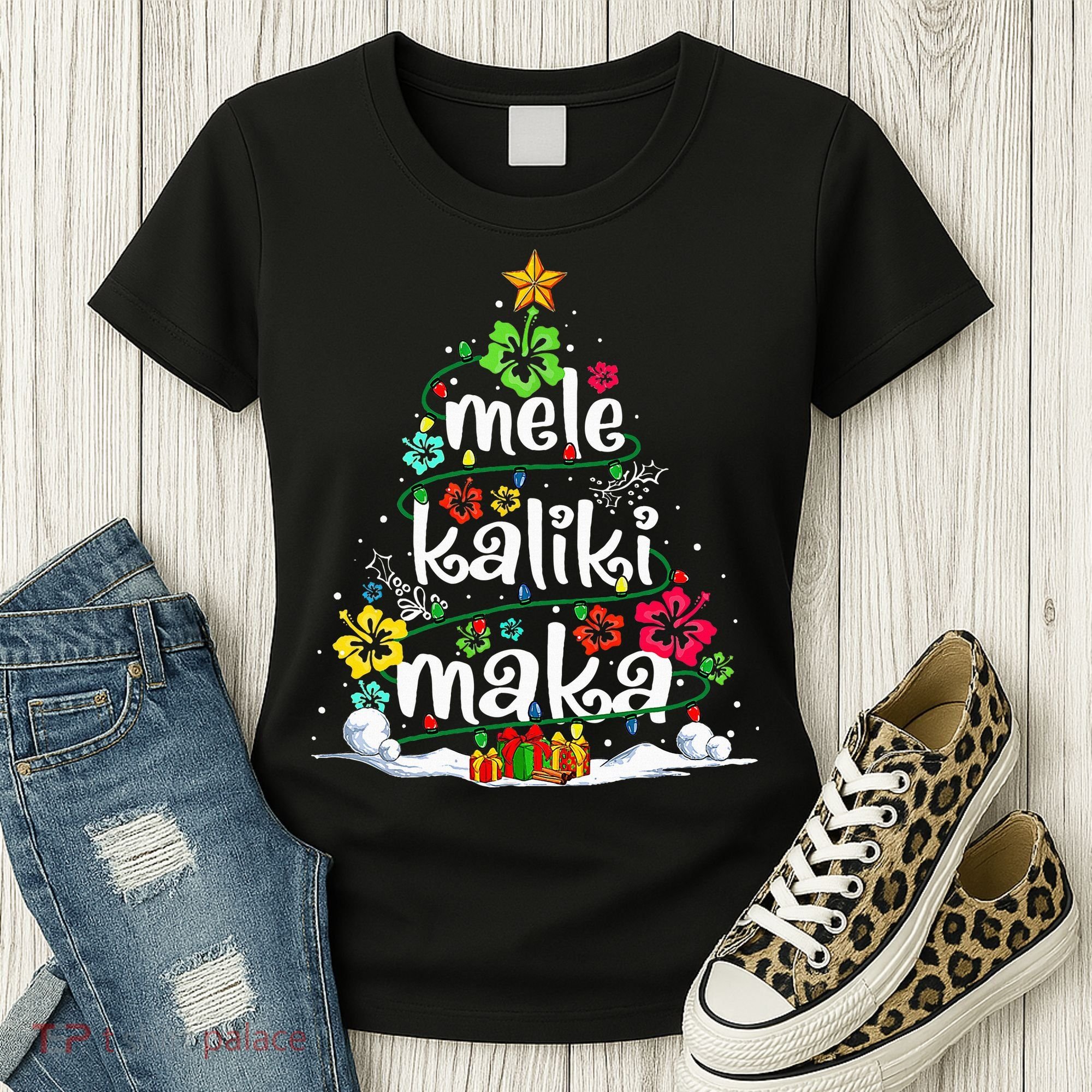 Mele Kalikimaka Tropical Christmas Hawaiian Santa Xmas Tree Women's T-Shirt