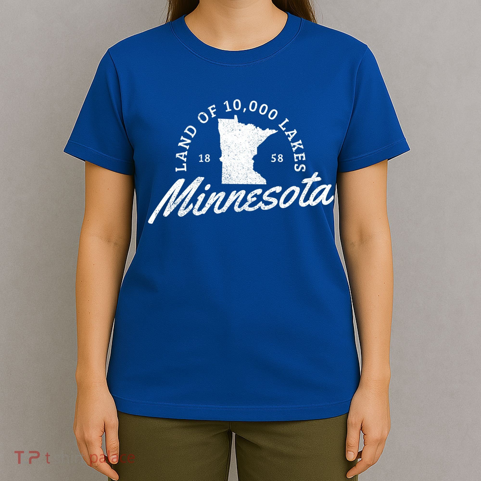 Minnesota Land Of The 10000 Lakes State Map Souvenir Gift T-Shirt