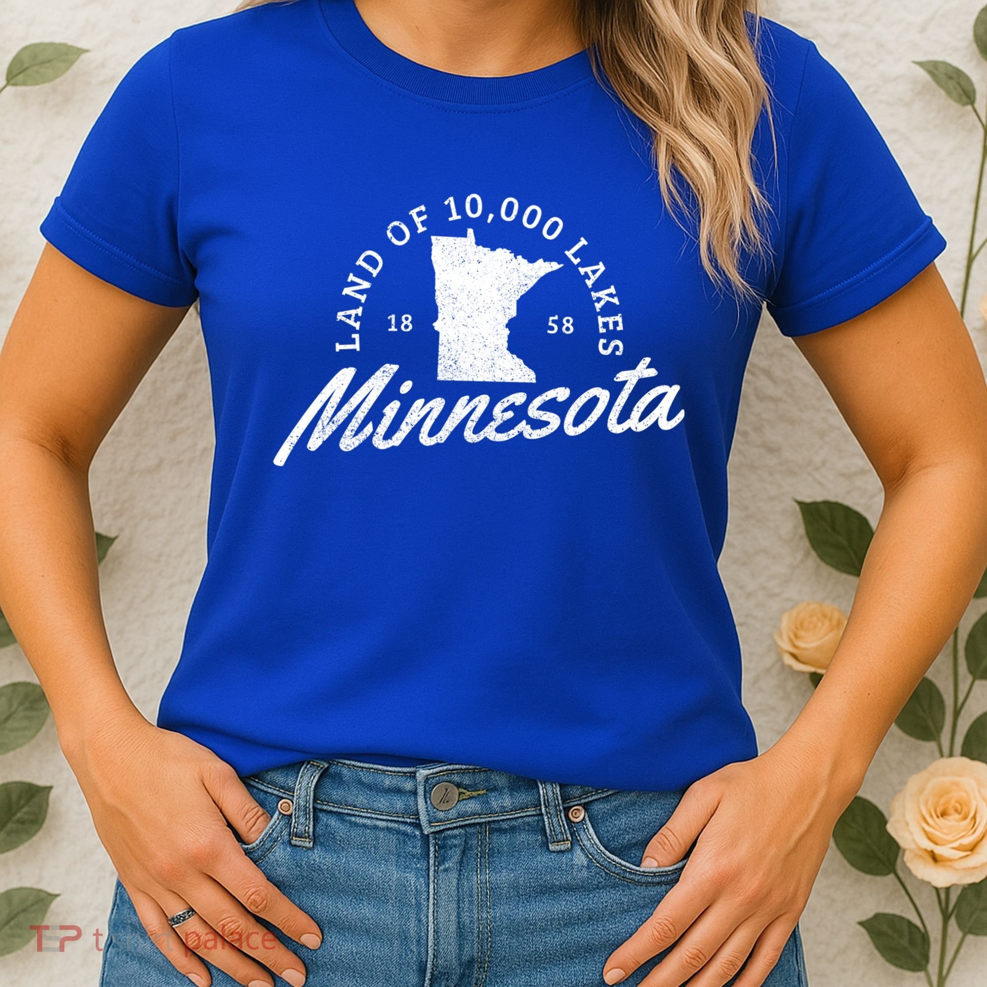 Minnesota Land Of The 10000 Lakes State Map Souvenir Gift Women's T-Shirt