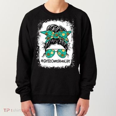 Momlife Messy Bun Scout Cookie Mom Gift Women's Sweatshirt