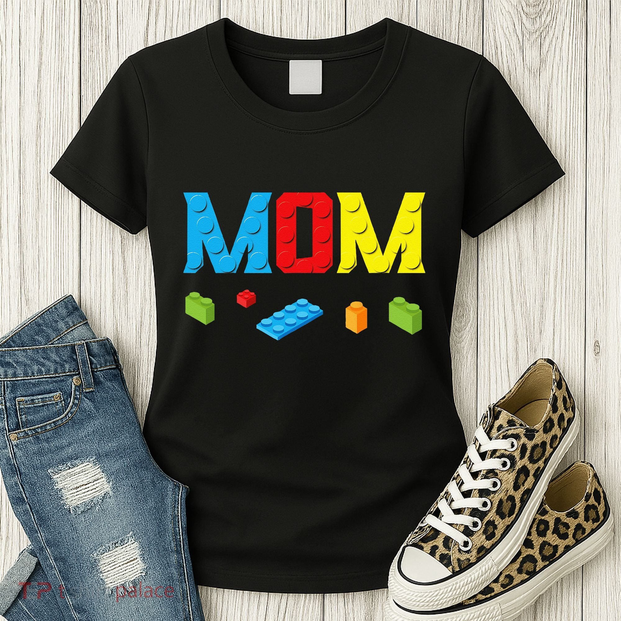 Mom Master Builder Building Bricks Blocks Family Set Parents Women's T-Shirt