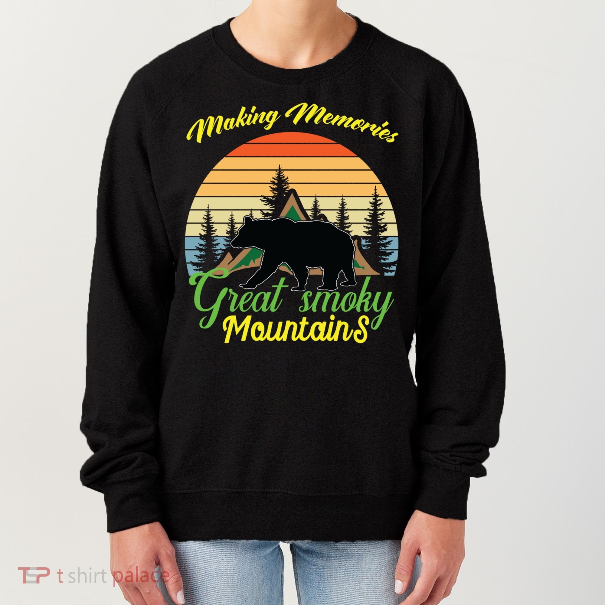 Making Memories Great Smoky Mountains Bear Tennessee Gift Women's Sweatshirt