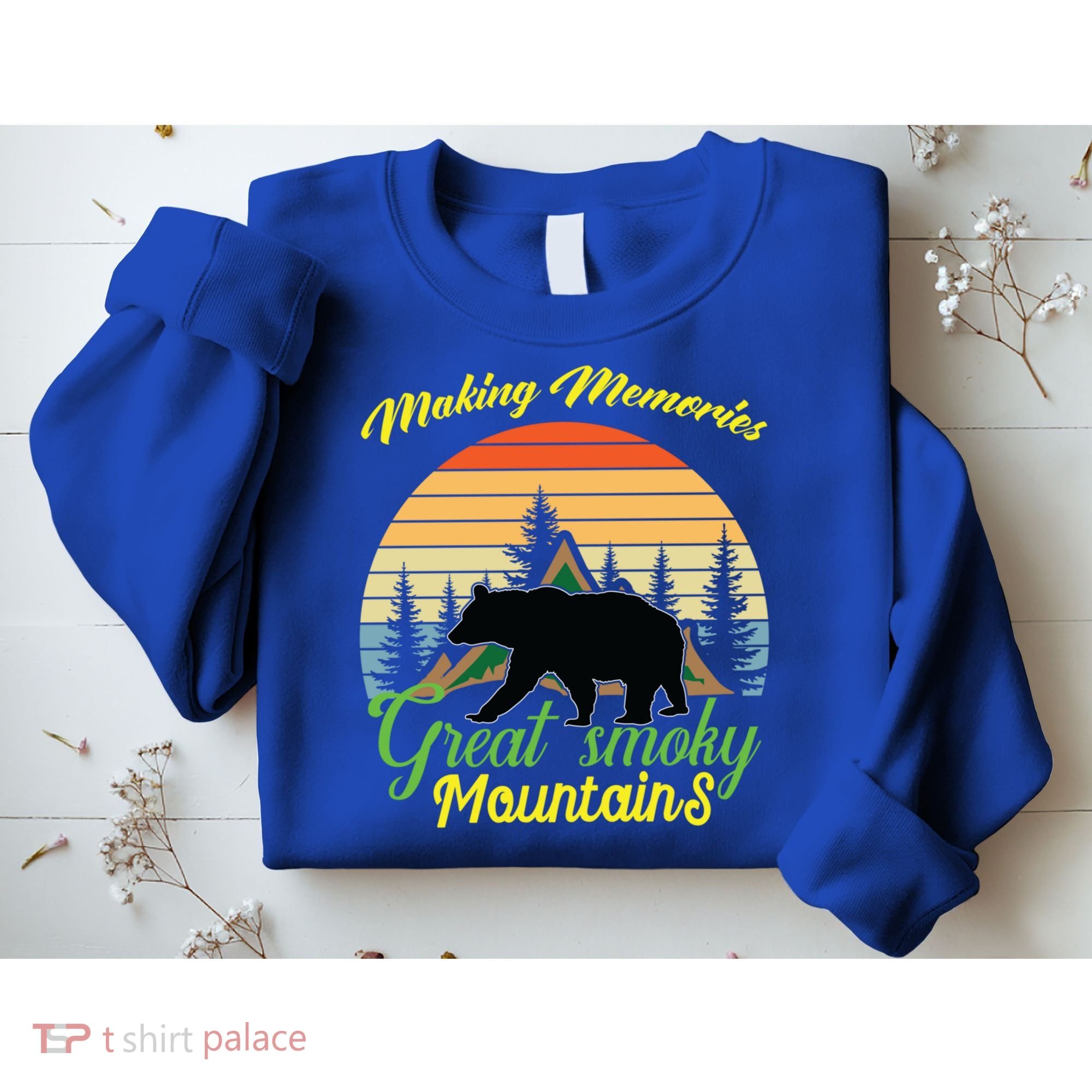 Making Memories Great Smoky Mountains Bear Tennessee Gift Sweatshirt