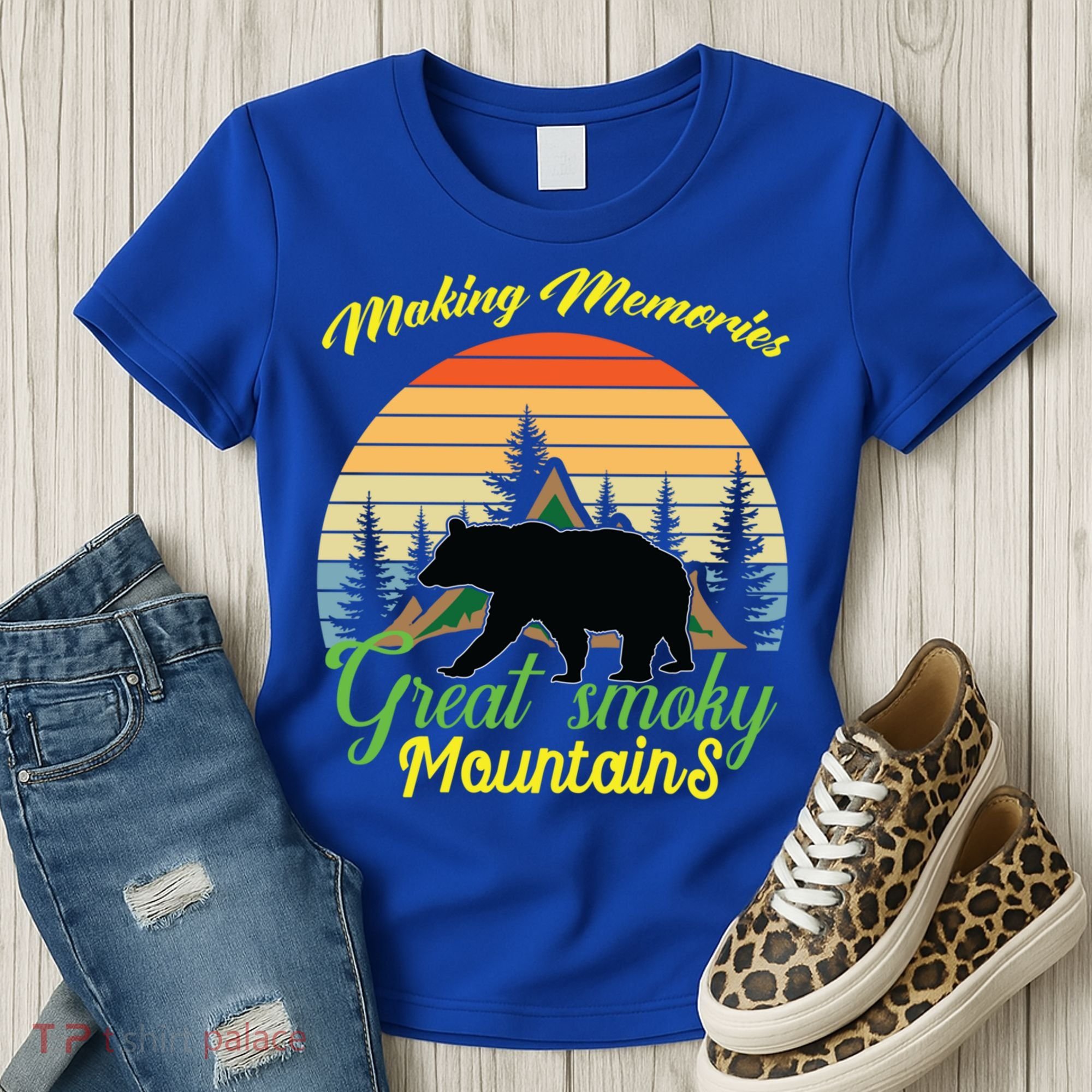 Making Memories Great Smoky Mountains Bear Tennessee Gift Women's T-Shirt