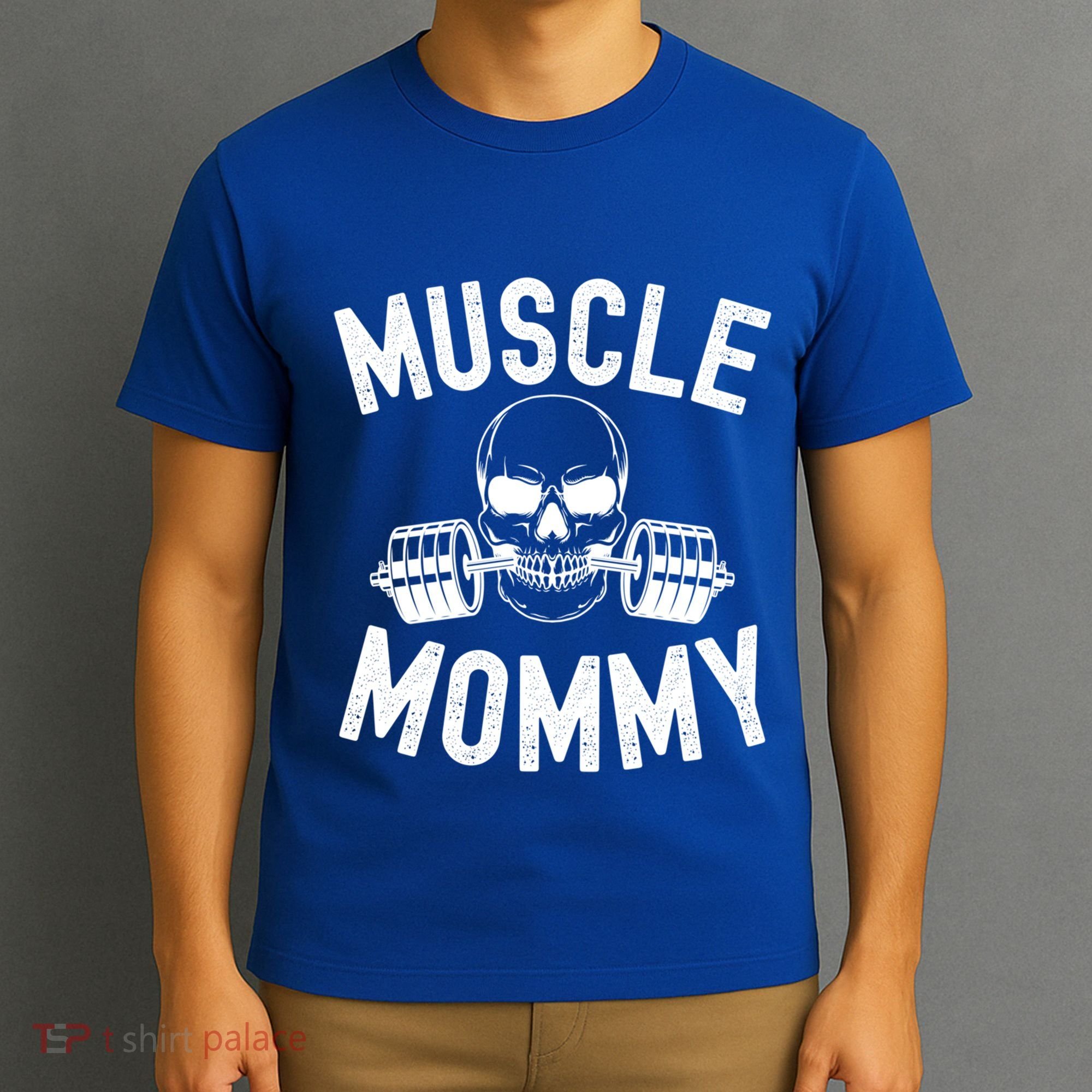 Muscle Mommy Weightlifter Mom Cool Skull Gym Mother Workout Cool Gift T-Shirt