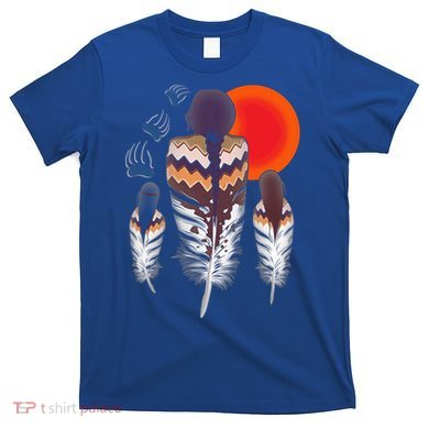 Mama Native American Women Bear Feathers Paws T-Shirt