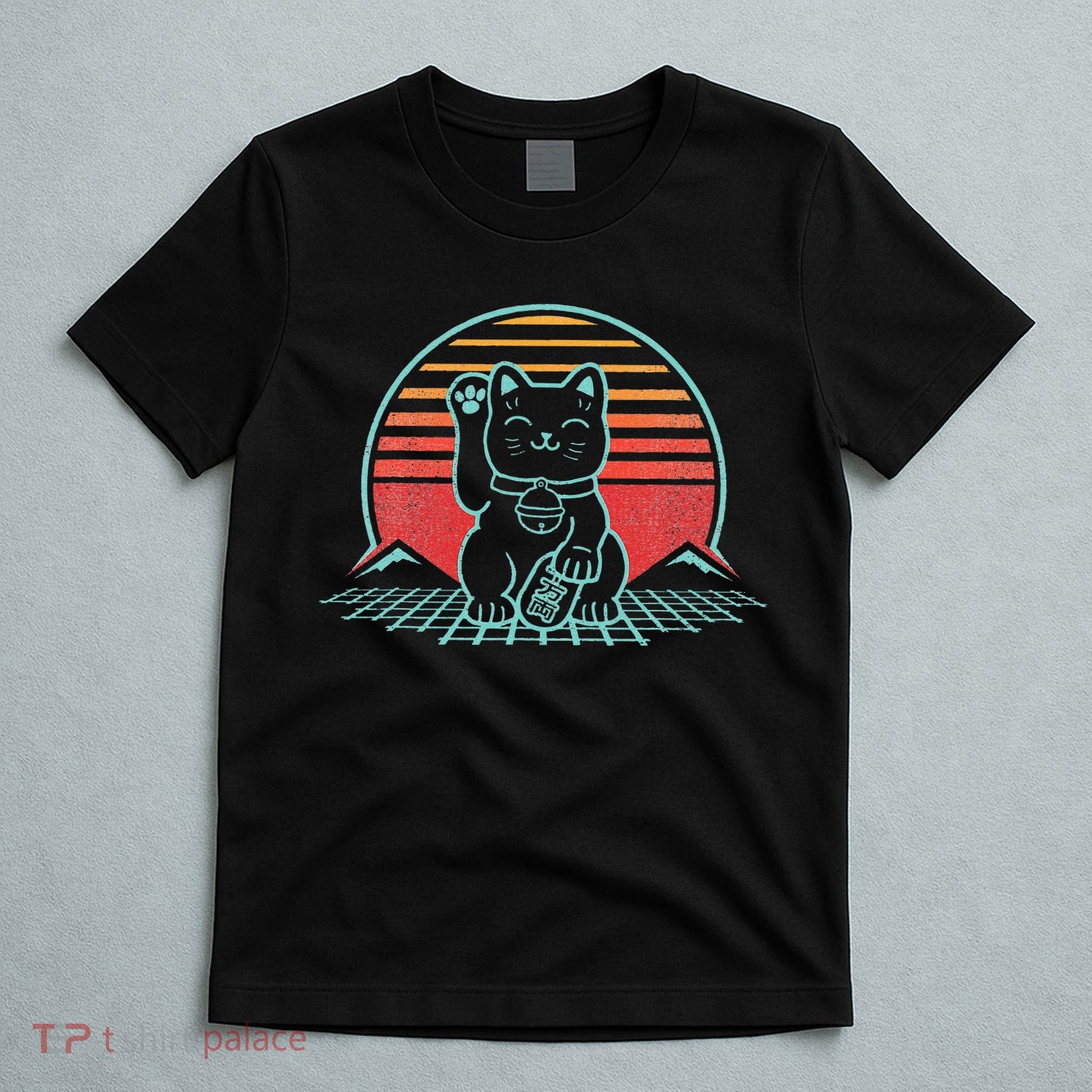 Maneki Neko Japanese Lucky Cat Retro Aesthetic Kawaii  T-Shirt