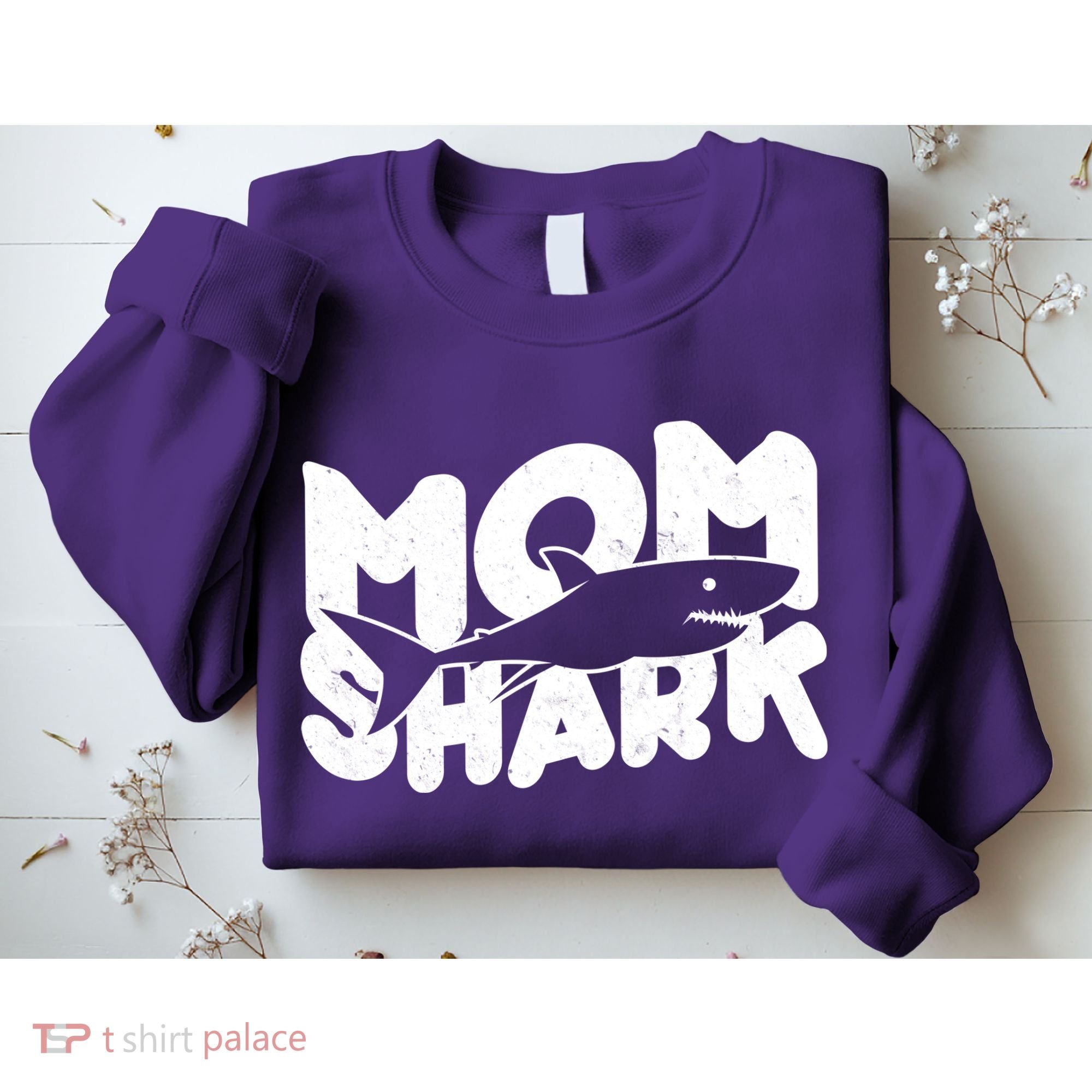 Mom Shark Funny Cute Sweatshirt