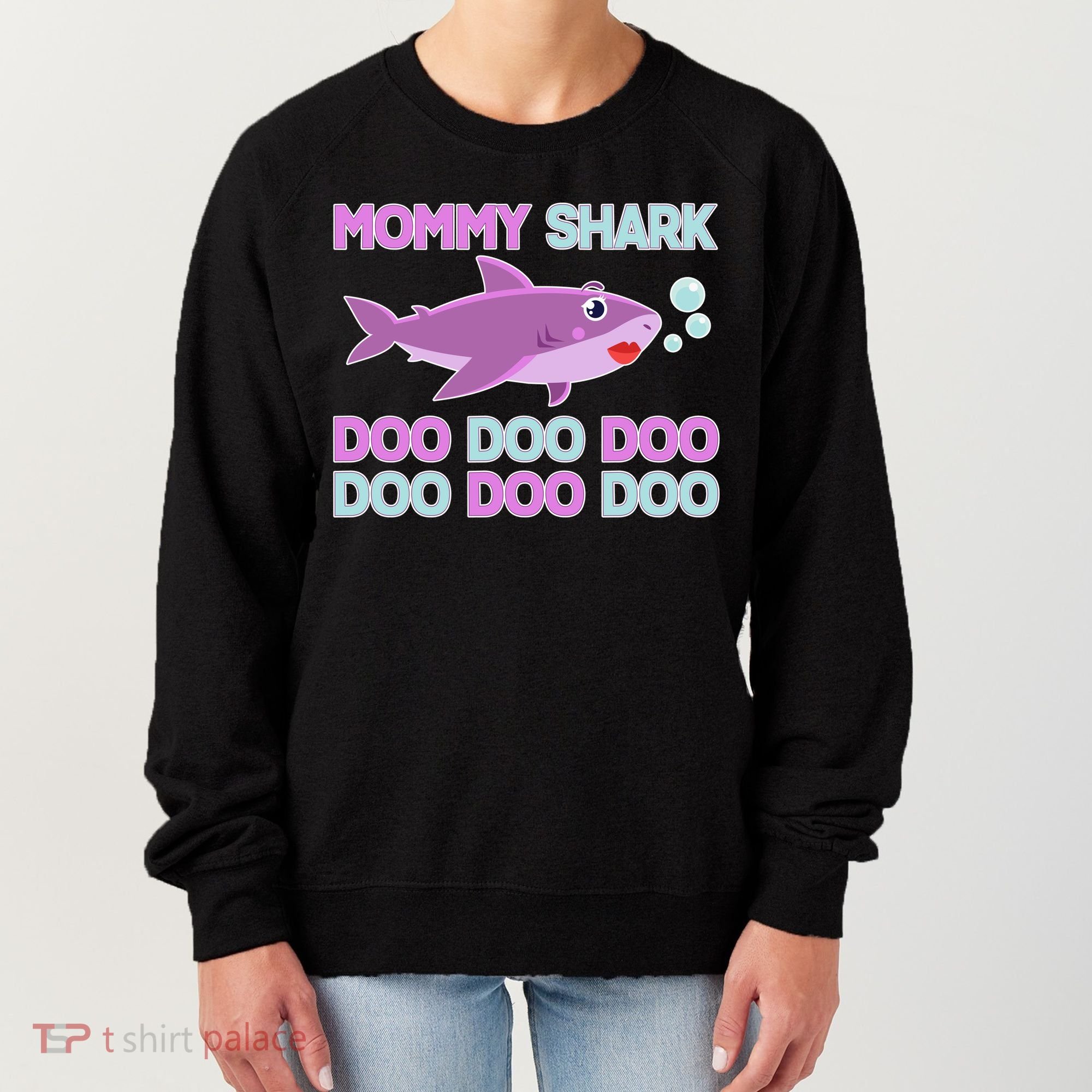 Mommy Shark Doo Doo Doo Women's Sweatshirt
