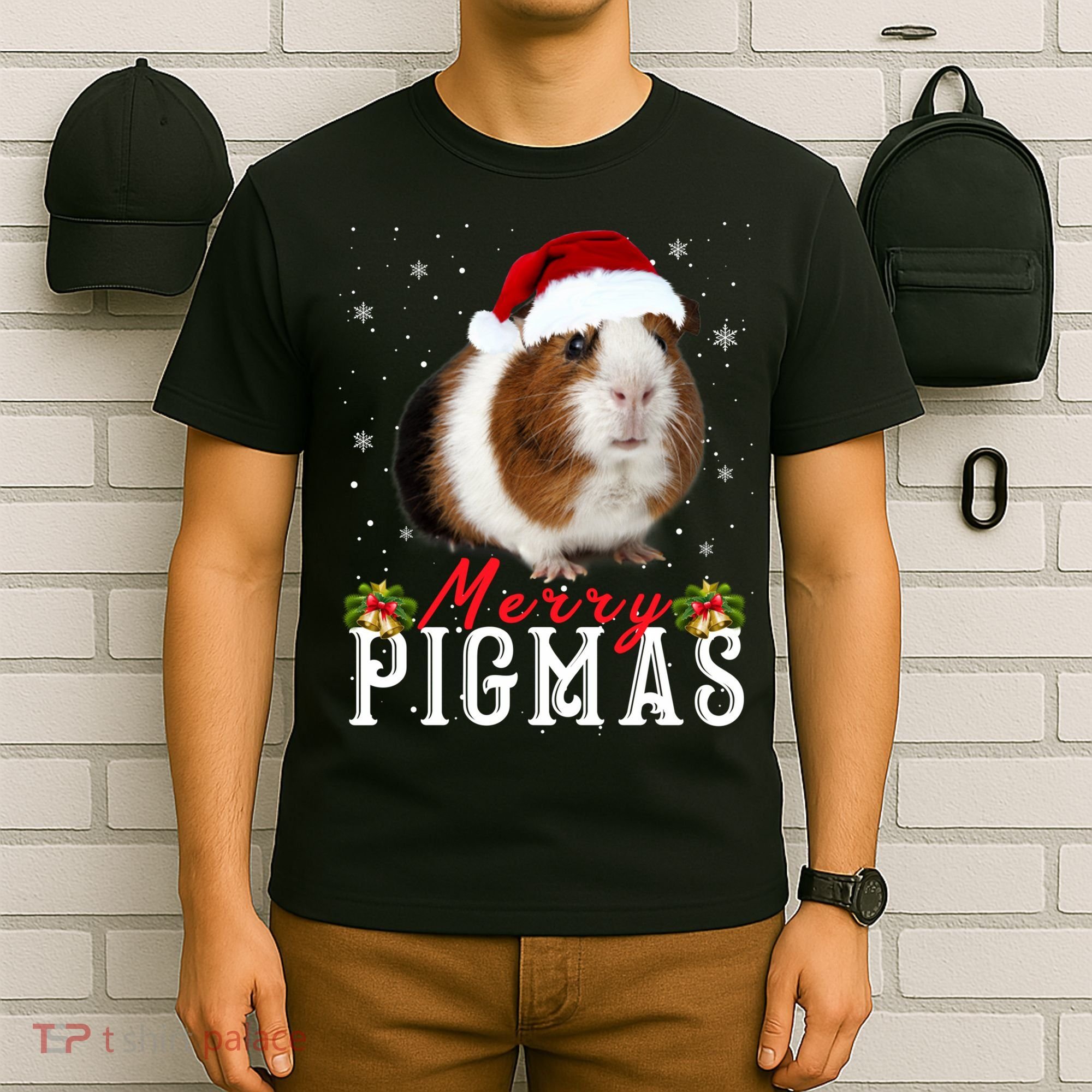 Merry Pigmas Face Mask Funny Guinea Pig Christmas Santa Xmas T-Shirt